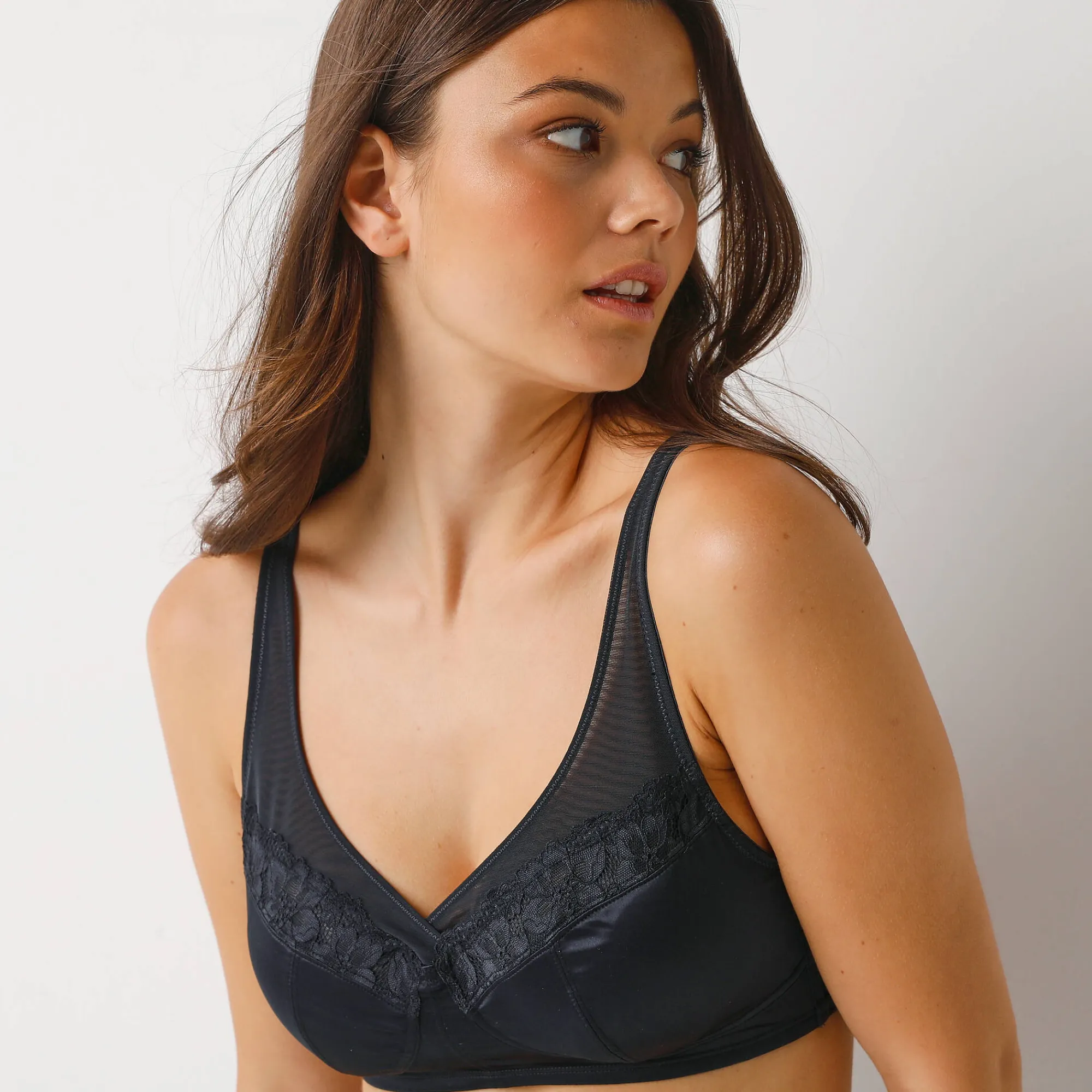 Beha<dorina Minimizerbeha in tricot en kant Teagan - zonder beugels zwart