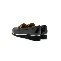 Derby's En Mocassins|Schoenen<PédiConfort Mocassins met sleehak en fantasiejuweel in leer en luipaard zwart / beige