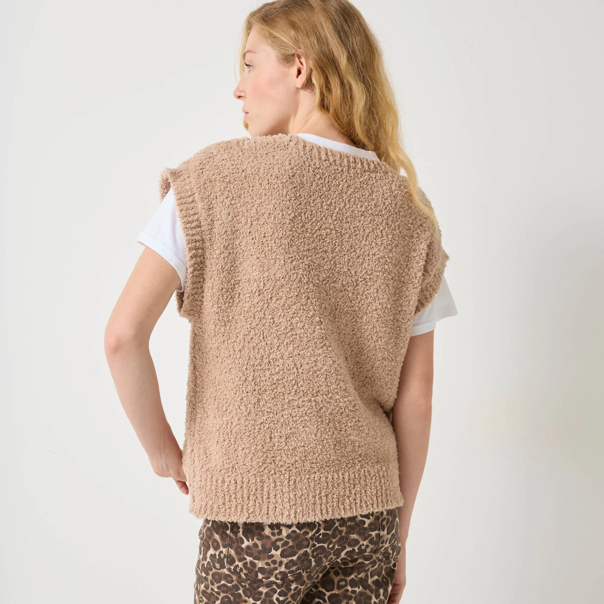 Trui En Vest<Blancheporte Mouwloze trui in lusjestricot, afhangende schouders beige