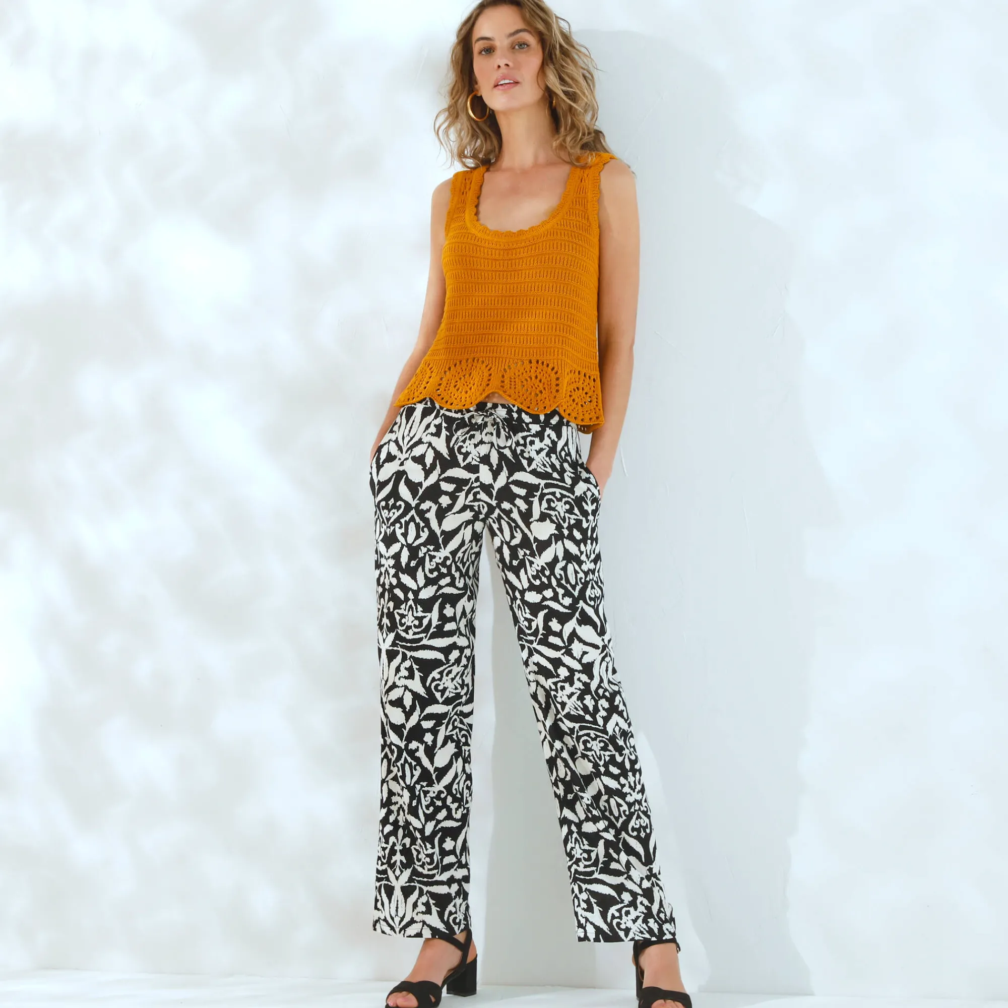 Trui En Vest<Blancheporte Mouwloze trui met ajour onderaan met gehaakt effect saffraangeel