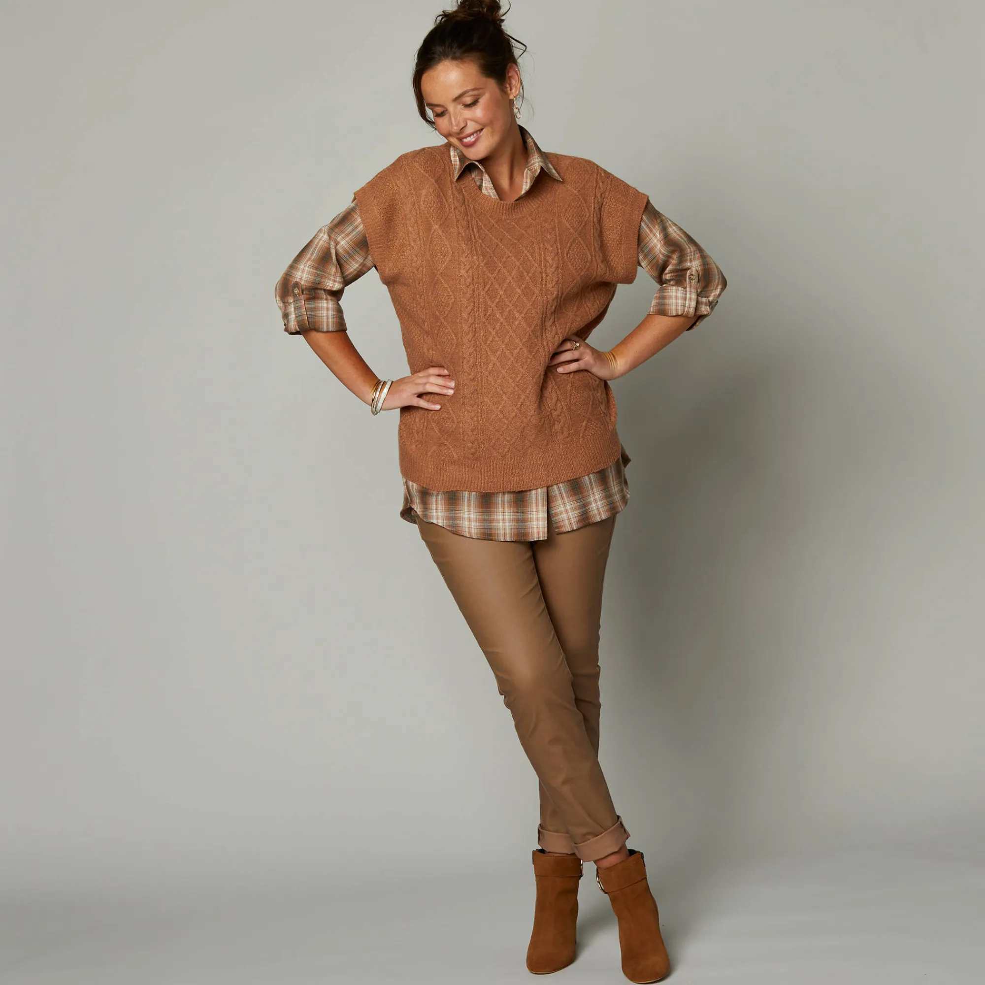 Trui En Vest<Blancheporte Mouwloze trui met kabelmotieven en afhangende schouders karamel