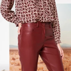Broek<Lora Zellini Nauwsluitende 7/8-broek, gecoat aspect bordeaux