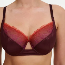 Beha<Chantelle Omhullende beha in tricot en kant 'Tattoo love' - met beugels pruim