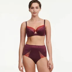 Beha<Chantelle Omhullende beha in tricot en kant 'Tattoo love' - met beugels pruim