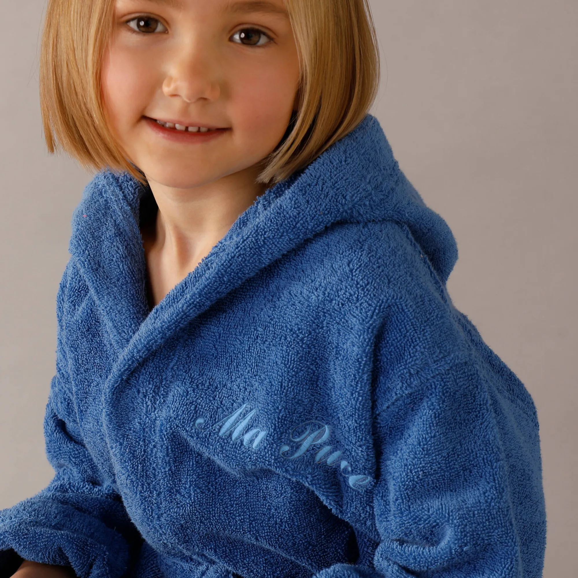 Badjas|Handdoek En Badlaken Kids<Colombine des petits Personaliseerbare badjas met kap in badstof, kinderen felblauw