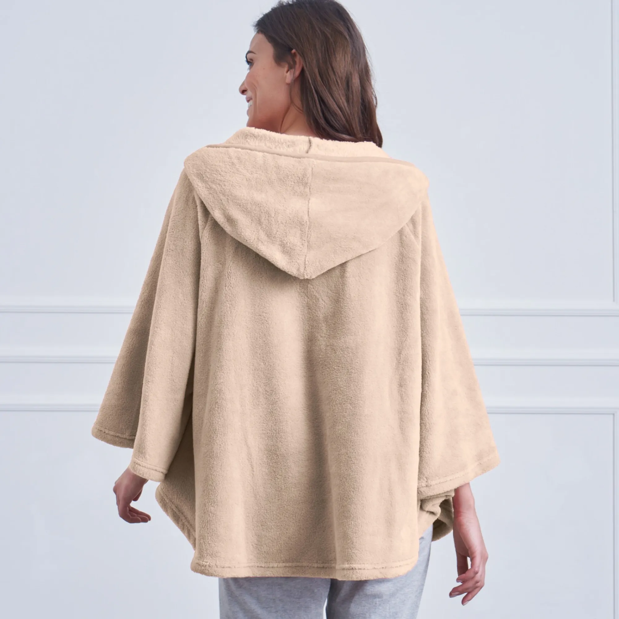 Peignoir En Kamerjas<Blancheporte Poncho in fleece met pluchetouch en kap beige