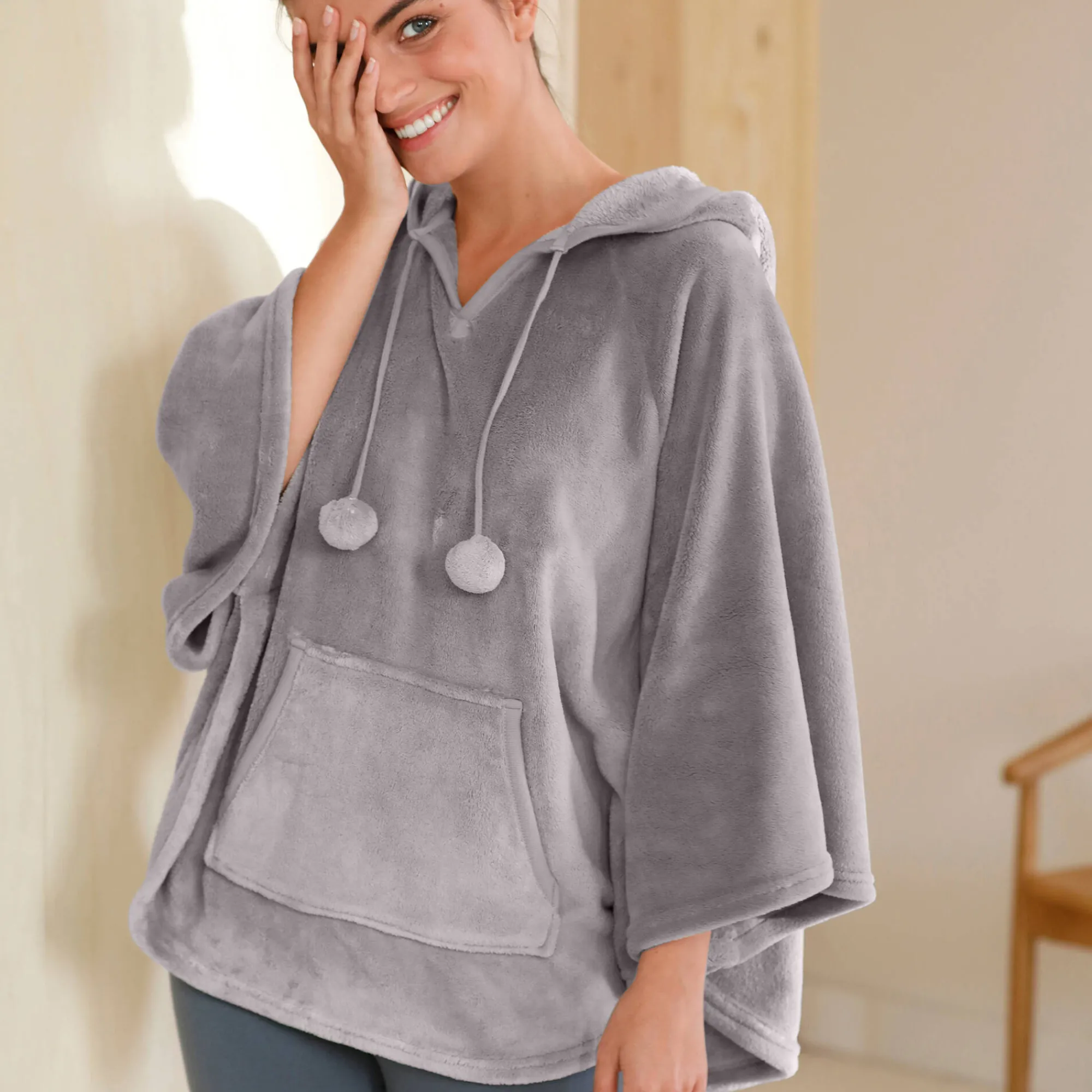 Peignoir En Kamerjas<Blancheporte Poncho in fleece met pluchetouch en kap grijs