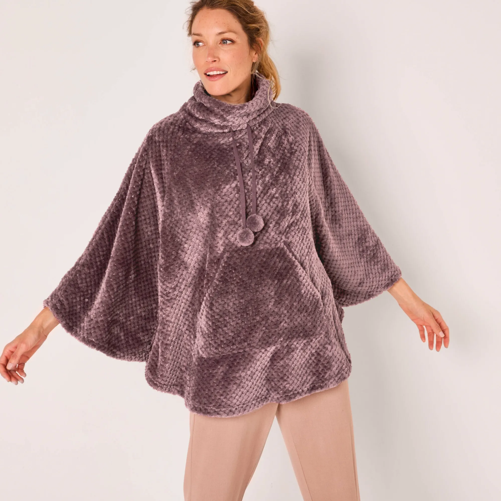Peignoir En Kamerjas<Blancheporte Poncho in fleecetricot met textuur, opstaande kraag taupe