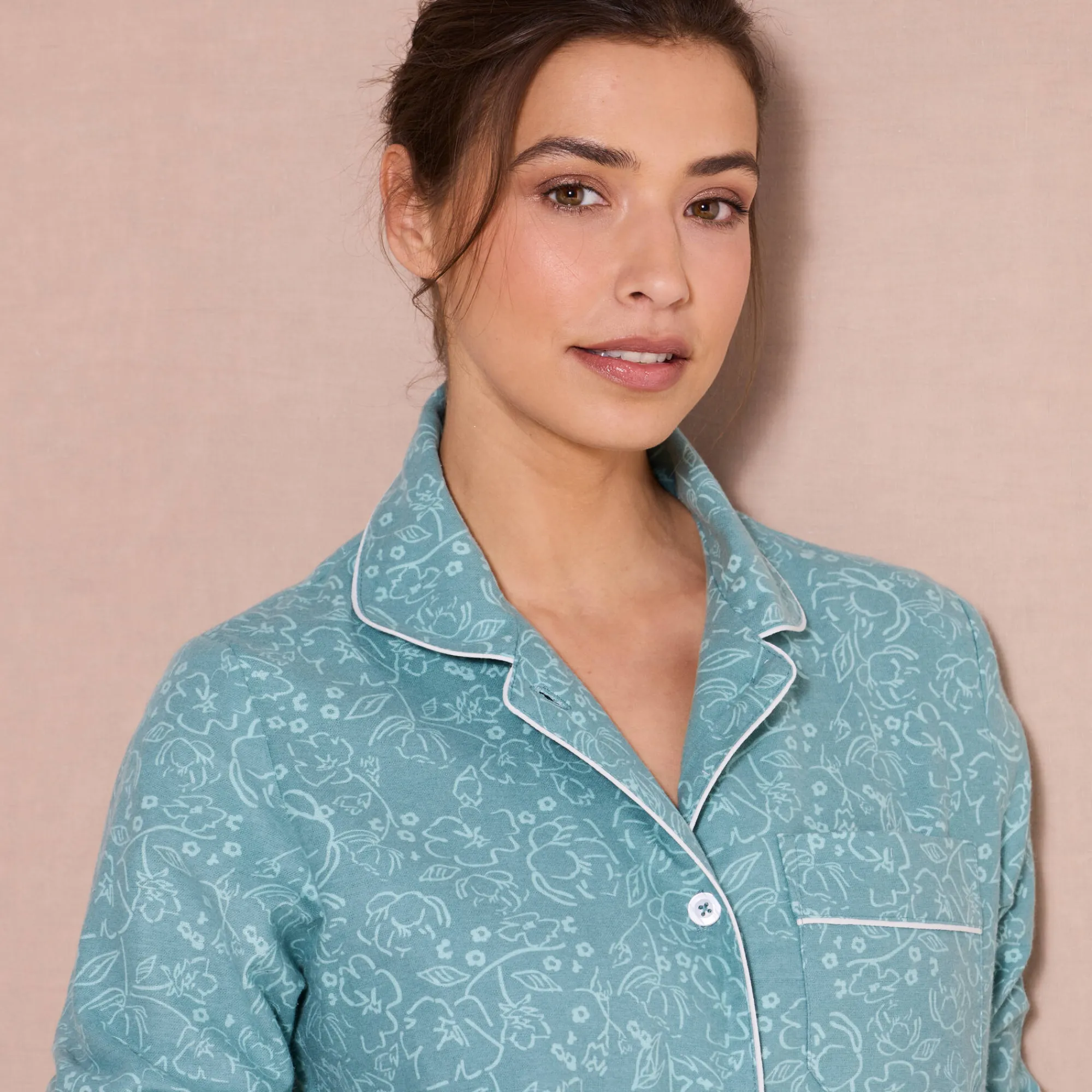 Pyjama<Blancheporte Pyjama in flanel met bloemenprint celadon