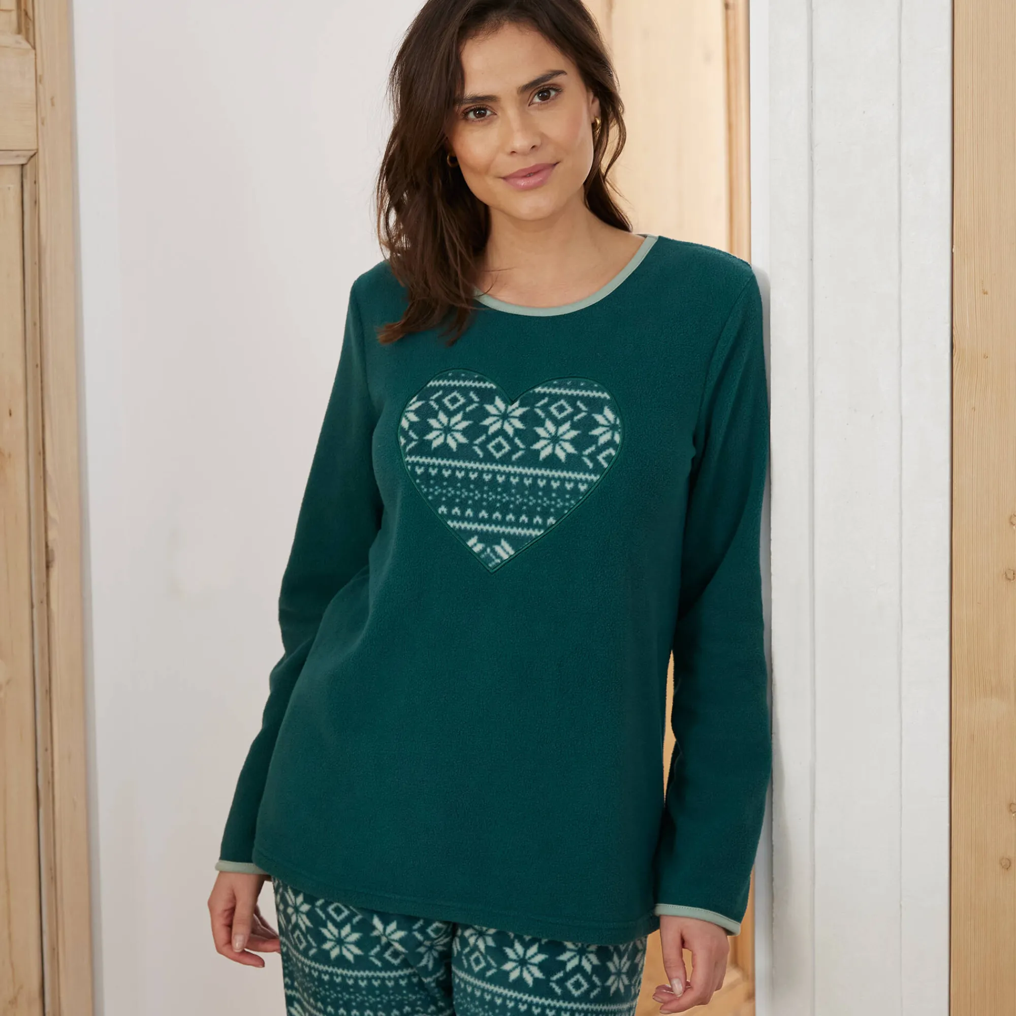 Pyjama<Blancheporte Pyjama in fleece met lange mouwen en hartprint dennengroen