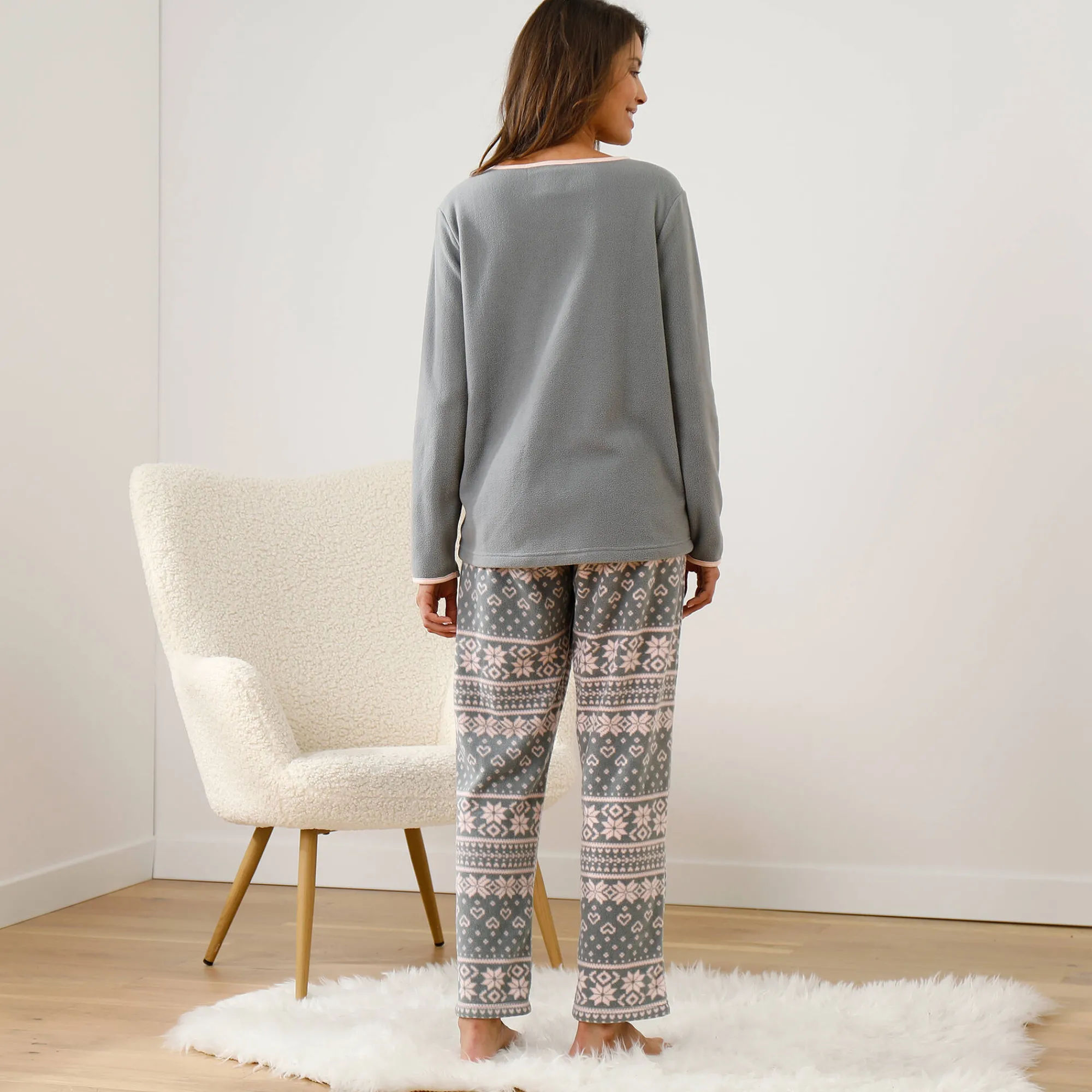 Pyjama<Blancheporte Pyjama in fleece met lange mouwen en hartprint grijs / roze