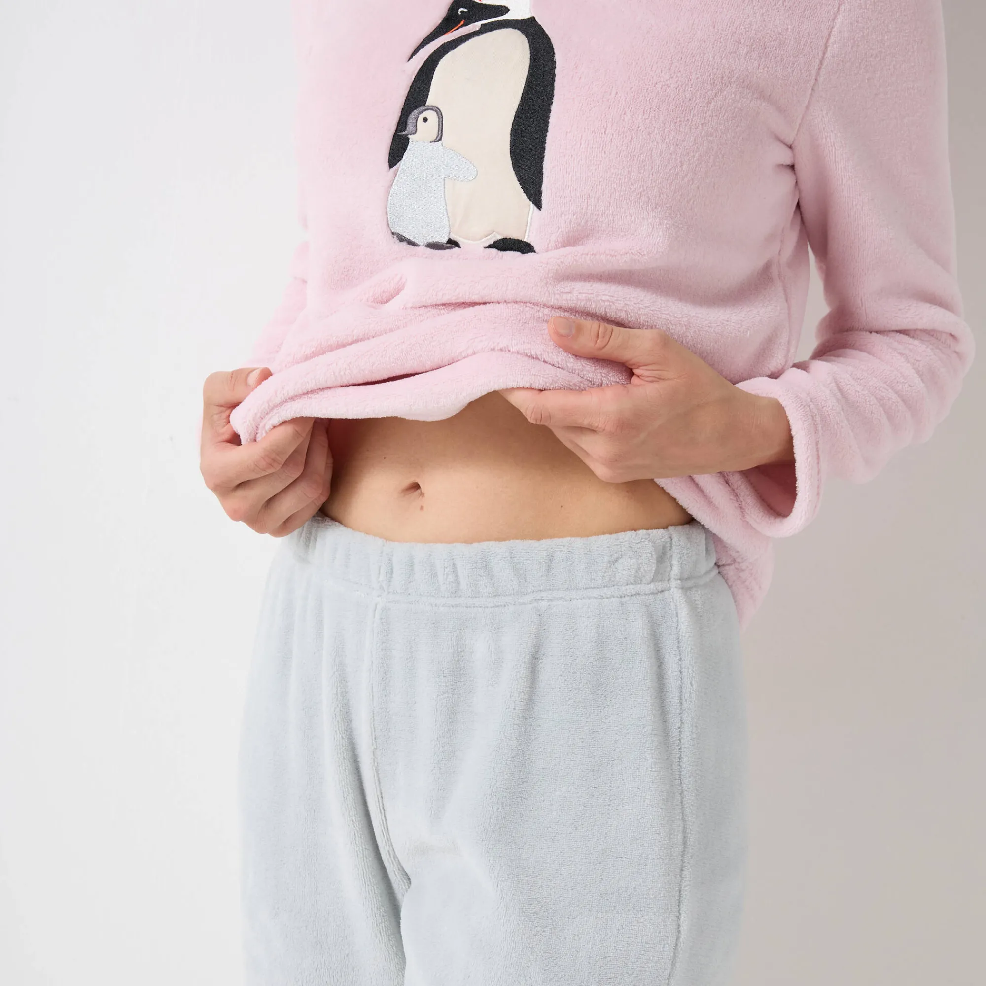 Pyjama<Blancheporte Pyjama in fleece met 'pinguïn' motief, lange mouwen roze / grijs