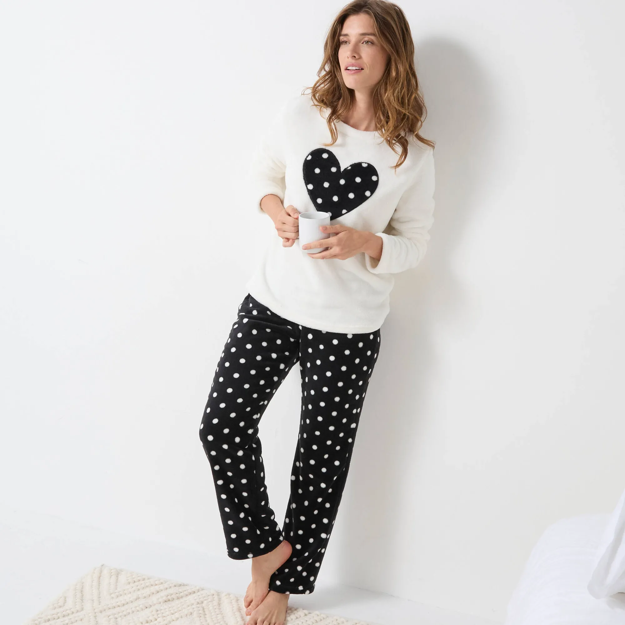 Pyjama<Blancheporte Pyjama in fleece met pluchetouch, hartjes- en stippenmotief ecru / zwart