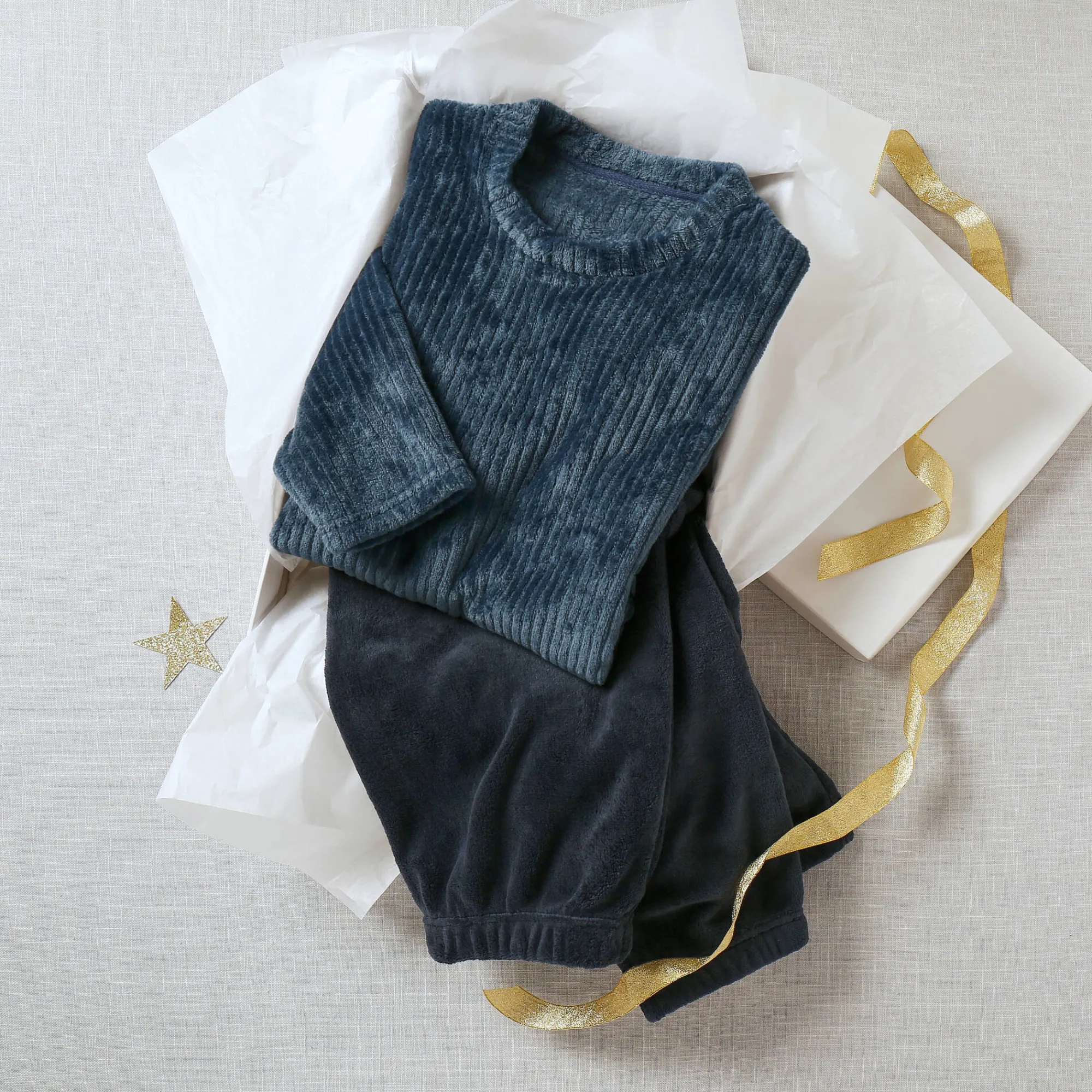 Pyjama En Kamerjas<Blancheporte Pyjama in fleecetricot met textuur, pluchen touch blauw / marine