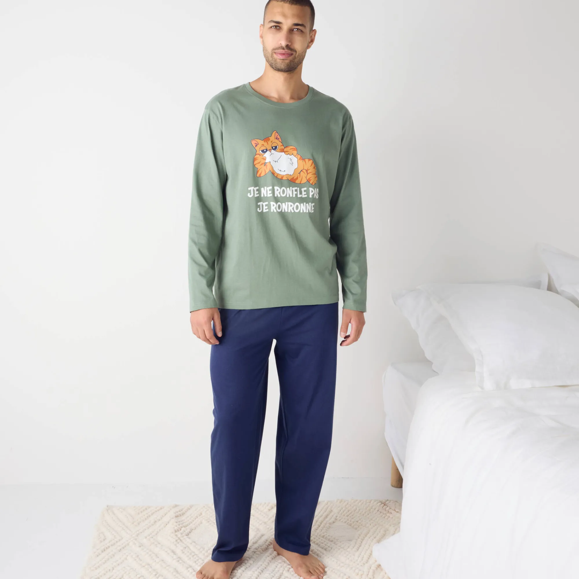 Pyjama En Kamerjas<Blancheporte Pyjama in katoen met opdruk, lange mouwen groen / marine
