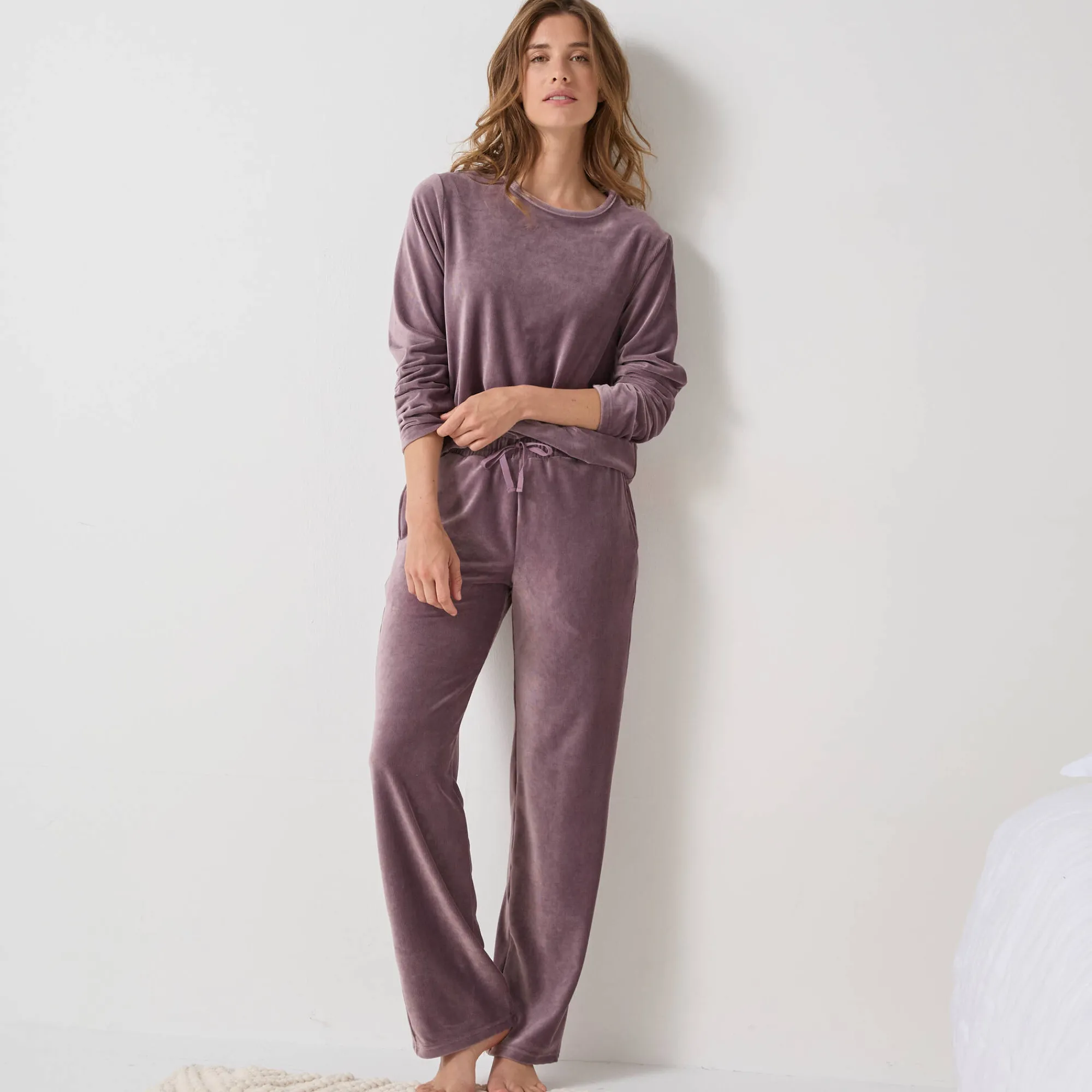 Pyjama<Blancheporte Pyjama in ribvelours, ruim model met lange mouwen taupe