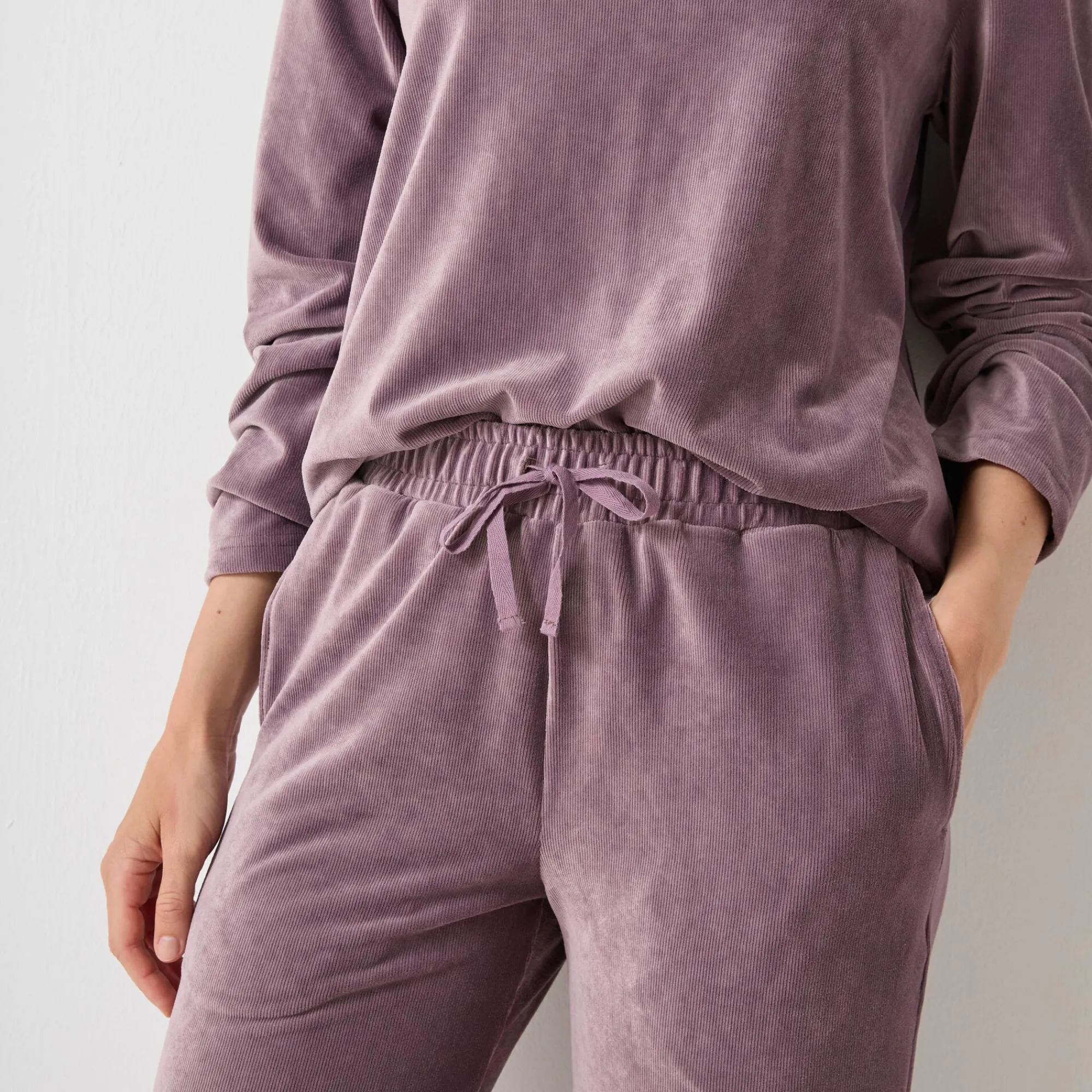 Pyjama<Blancheporte Pyjama in ribvelours, ruim model met lange mouwen taupe
