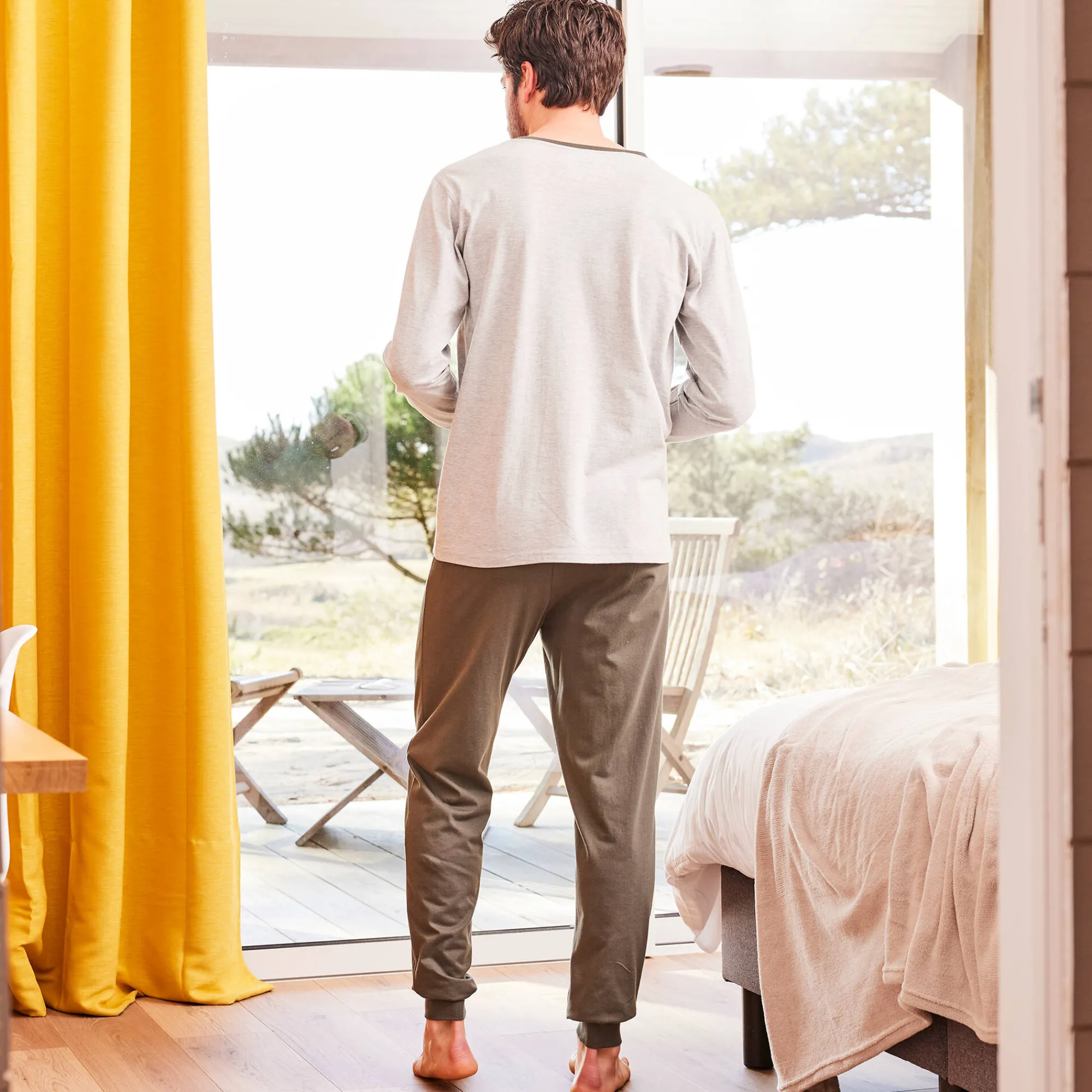 Pyjama En Kamerjas<Blancheporte Pyjama met contrasterende V-hals en lange mouwen kaki / chiné grijs