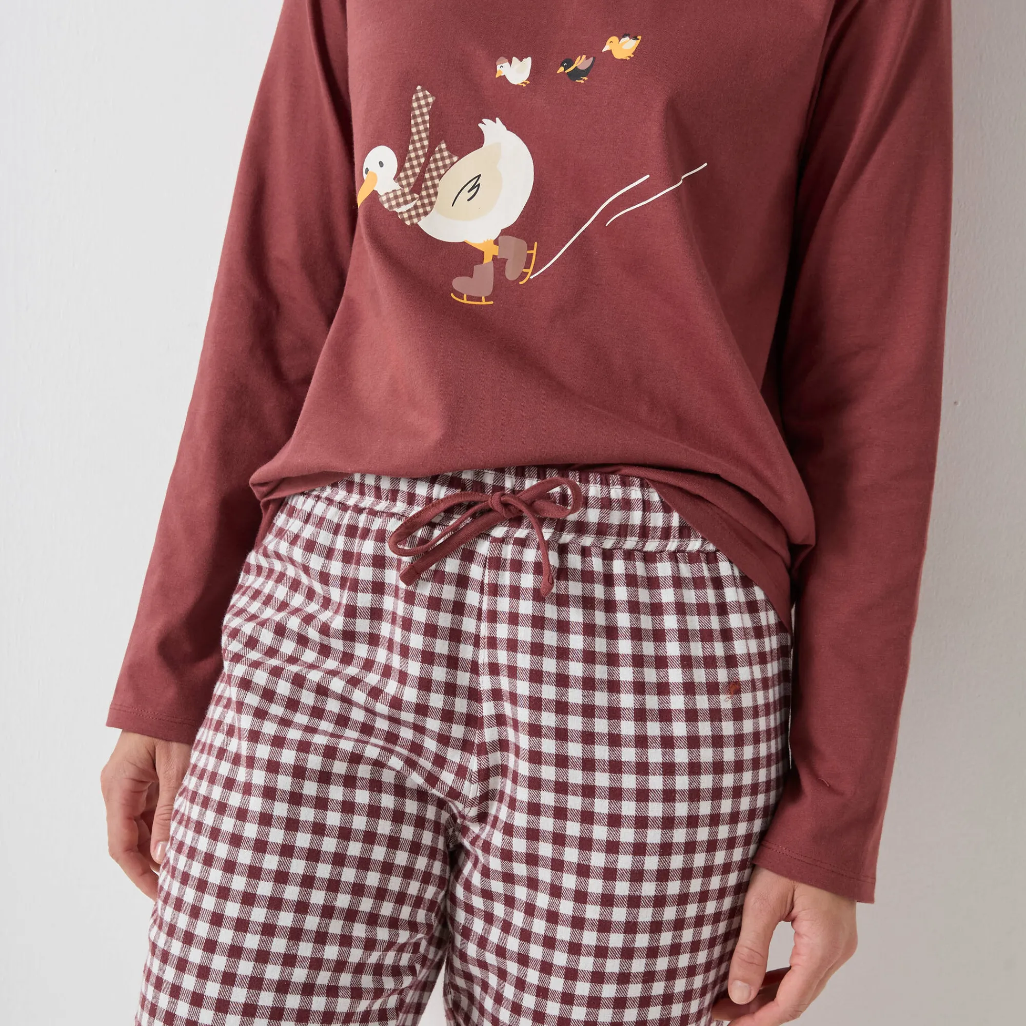 Pyjama<Blancheporte Pyjama met 'eenden' print en vichy in katoen-flanel + bijpassende scrunchy chocolade / ecru
