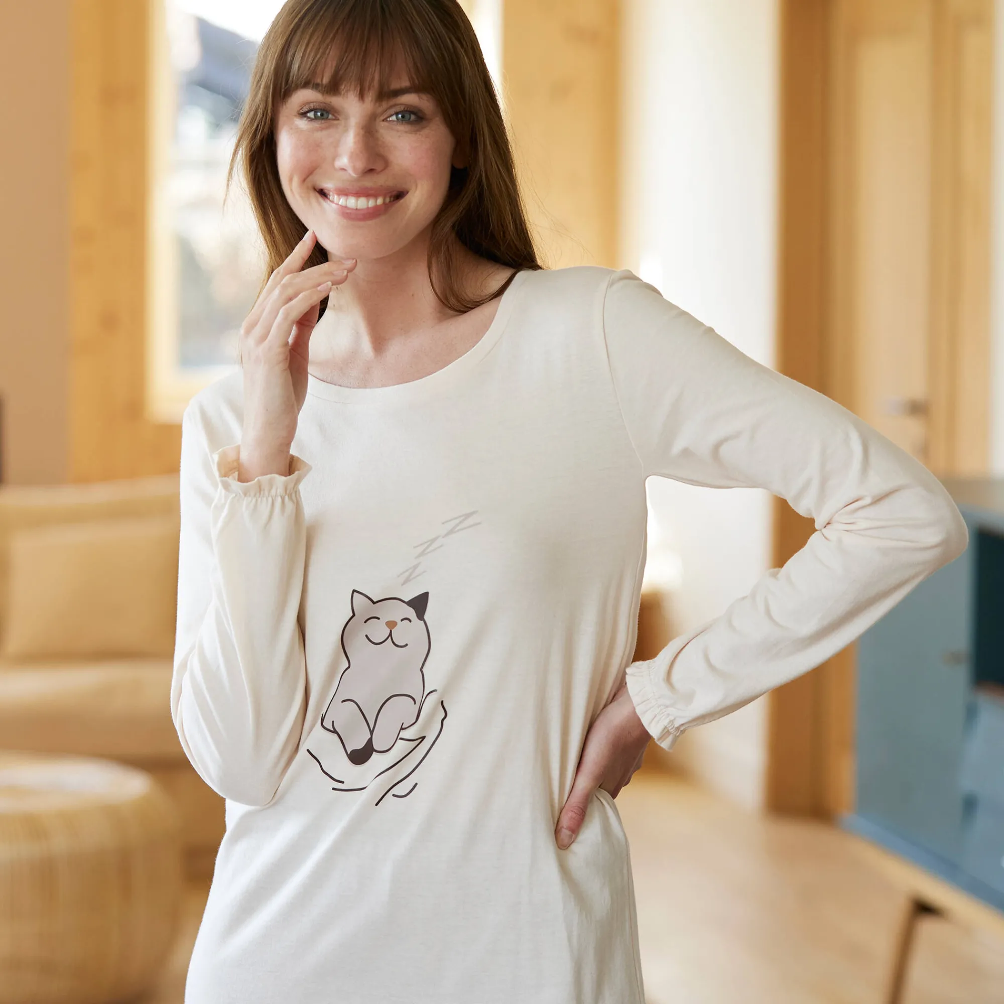 Pyjama<Blancheporte Pyjama met "poes" motief en lange strookmouwen ecru / chocolade