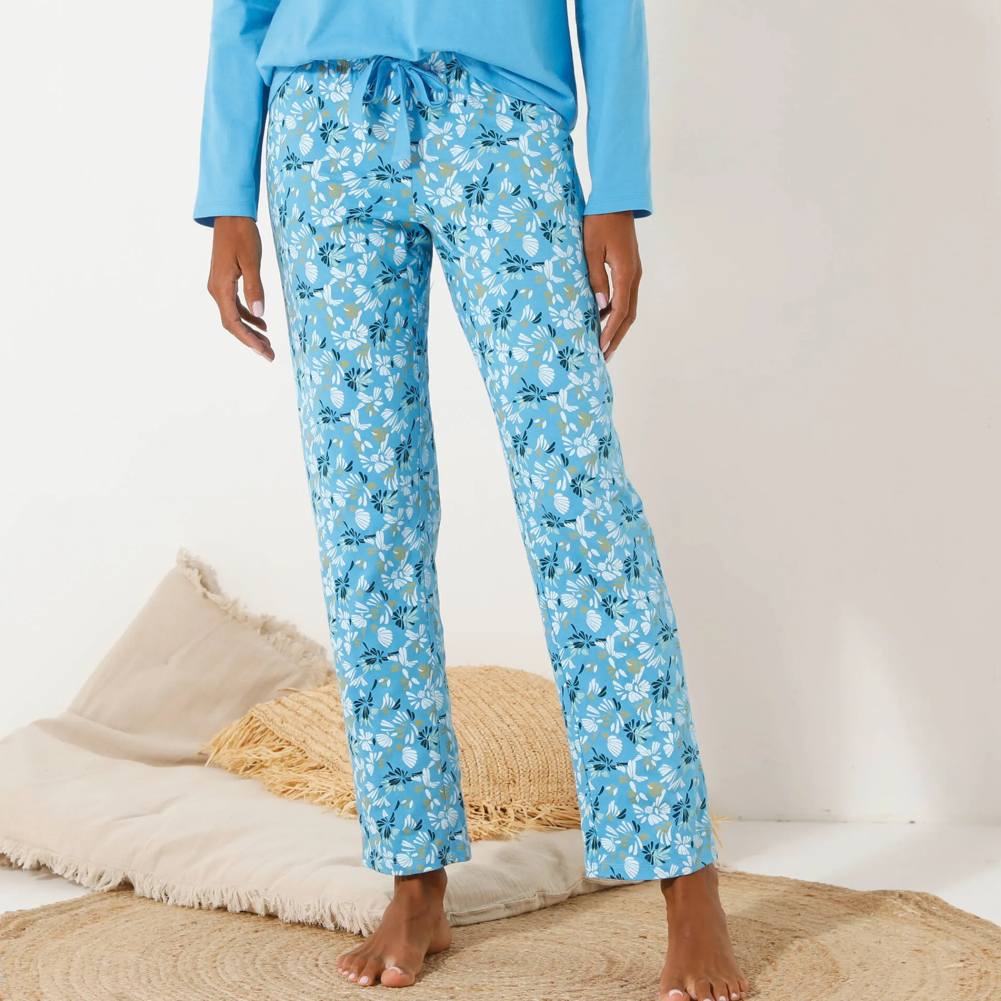 Pyjama<Blancheporte Pyjamabroek in katoen met bloemblaadjesprint blauw / ecru