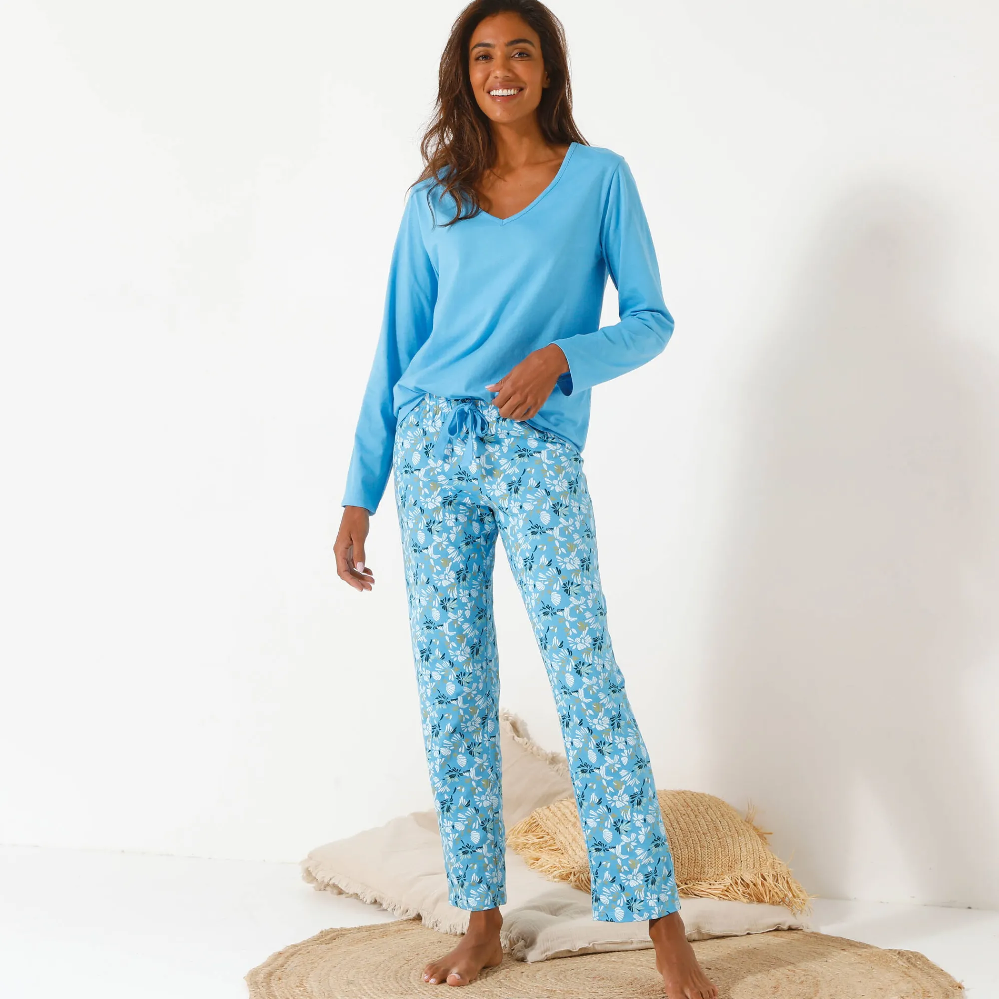 Pyjama<Blancheporte Pyjamabroek in katoen met bloemblaadjesprint blauw / ecru