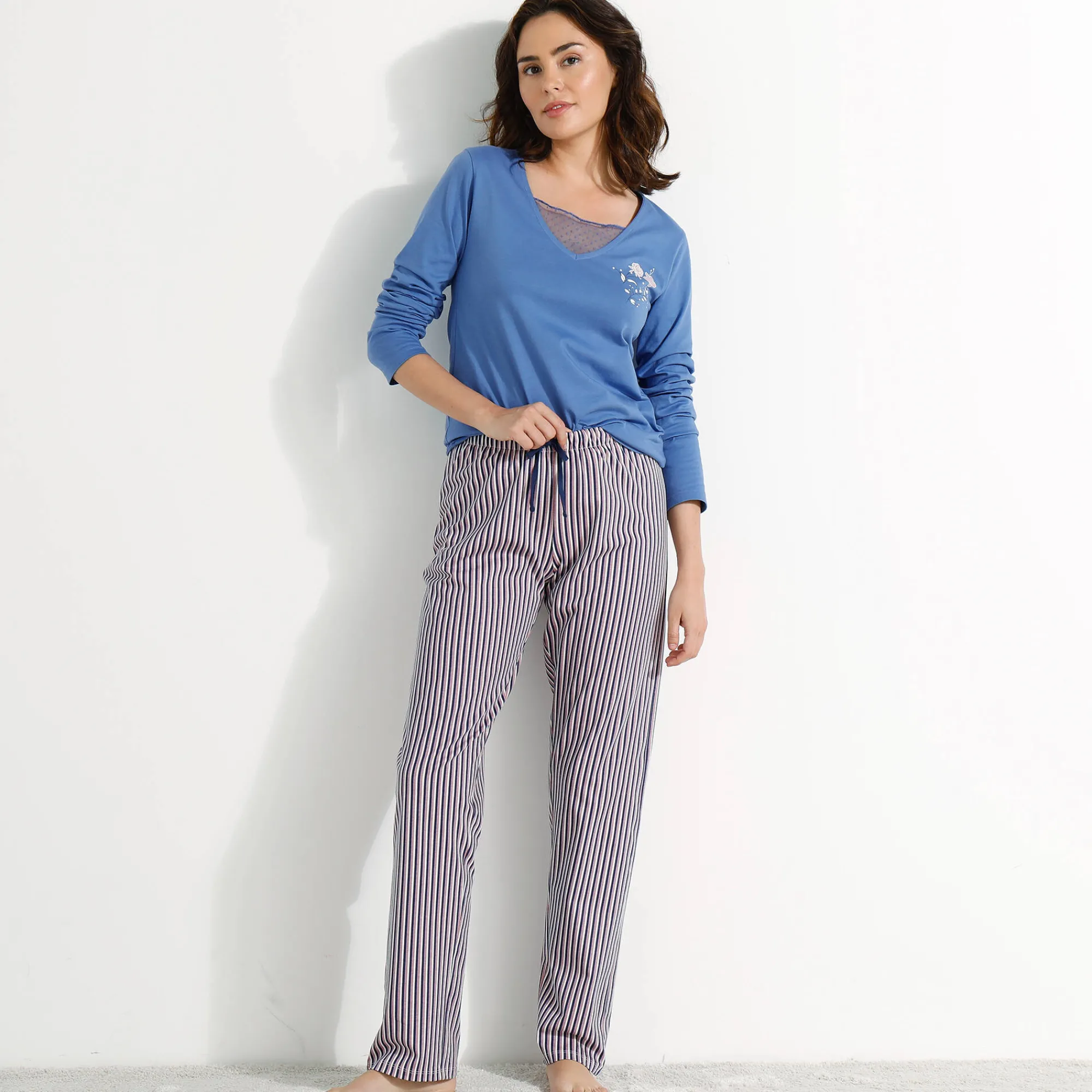 Pyjama<Blancheporte Pyjamashirt met lange mouwen en bloemenmotief jeansblauw