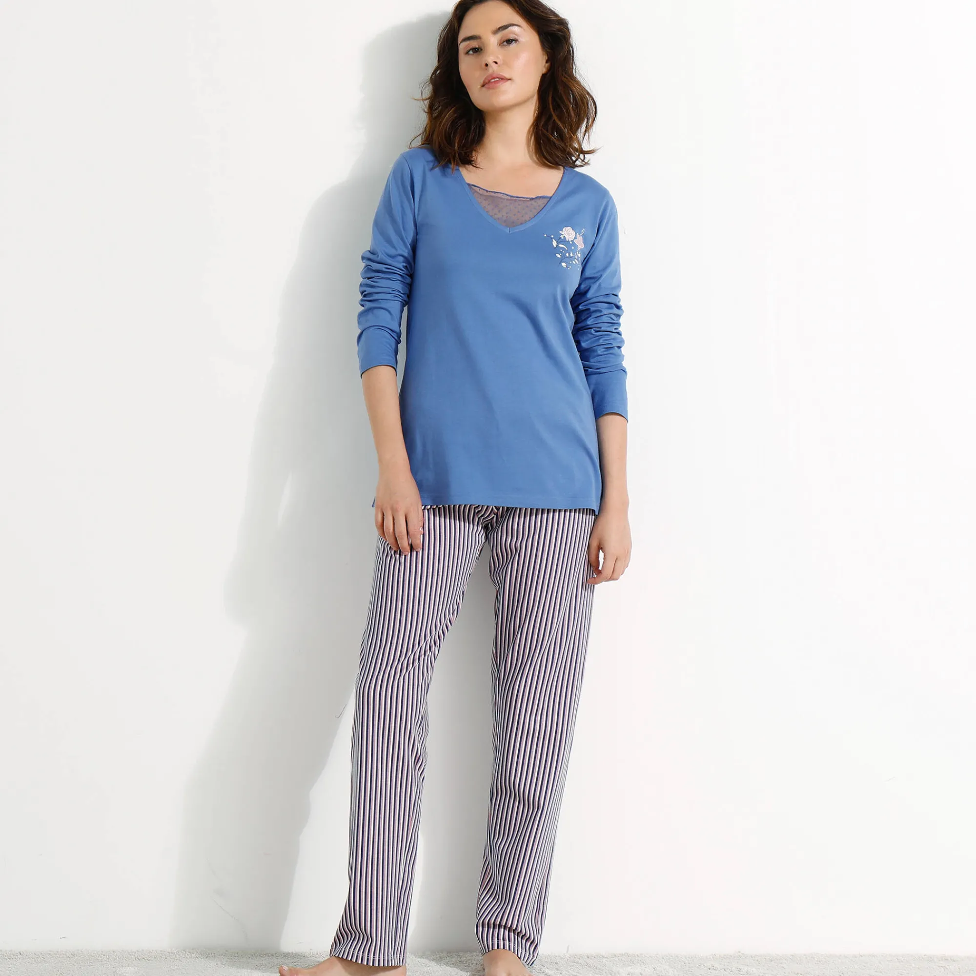 Pyjama<Blancheporte Pyjamashirt met lange mouwen en bloemenmotief jeansblauw