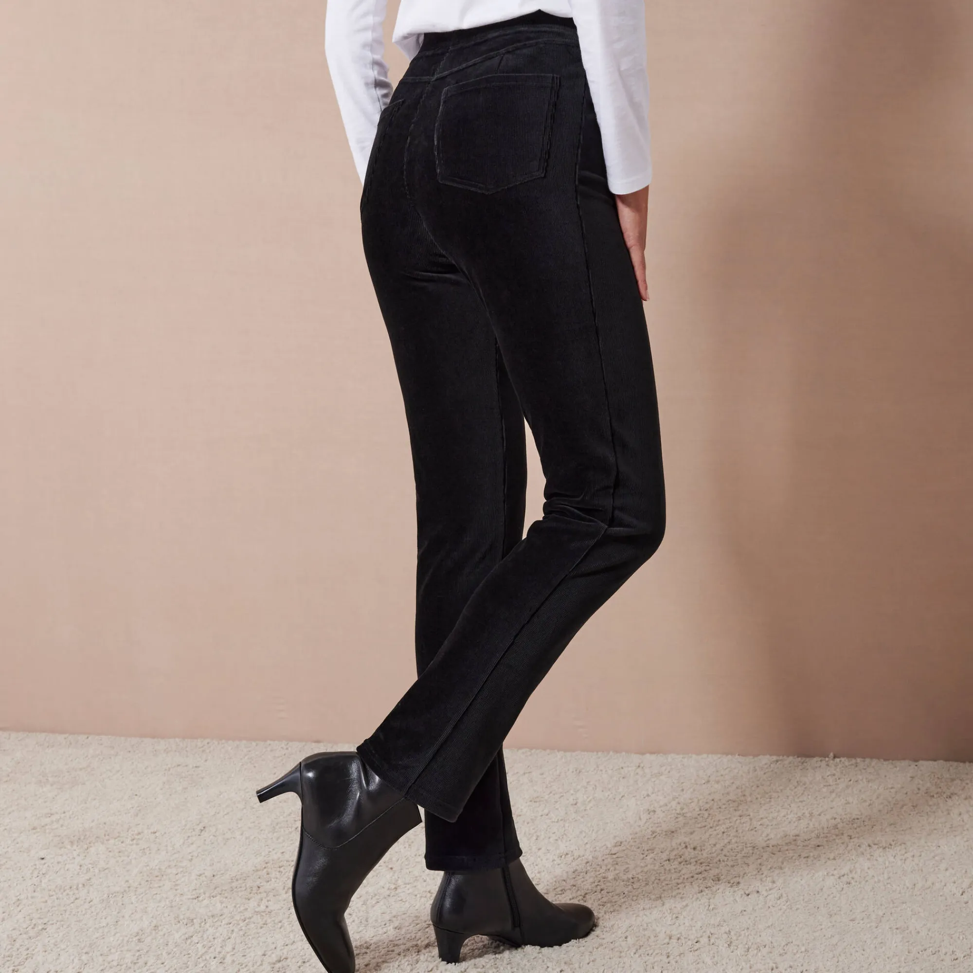 Broek<Blancheporte Rechte broek in fluweeltricot zwart