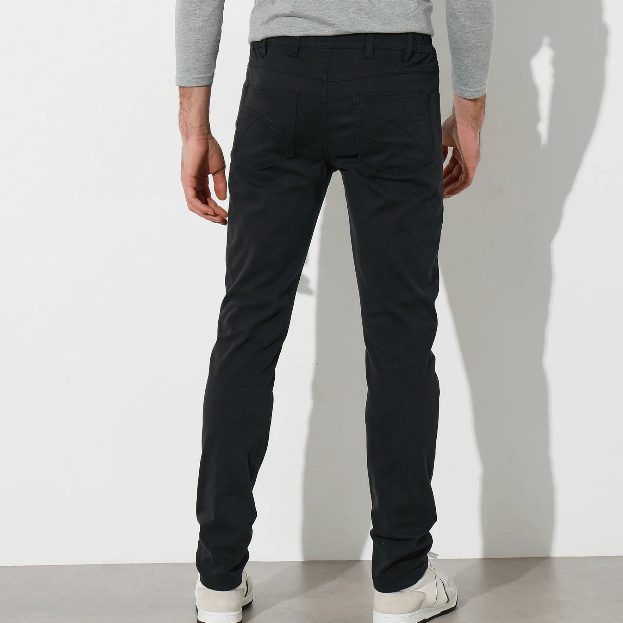 Broek<Blancheporte Rechte broek in rekbare twill zwart