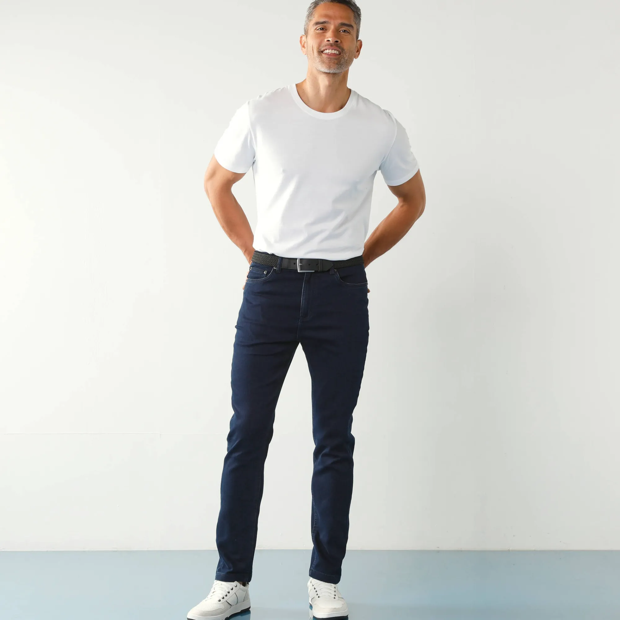 Jeans<Blancheporte Rechte jeans met 5 zakken, ultrastretch denim - L30 dark blue