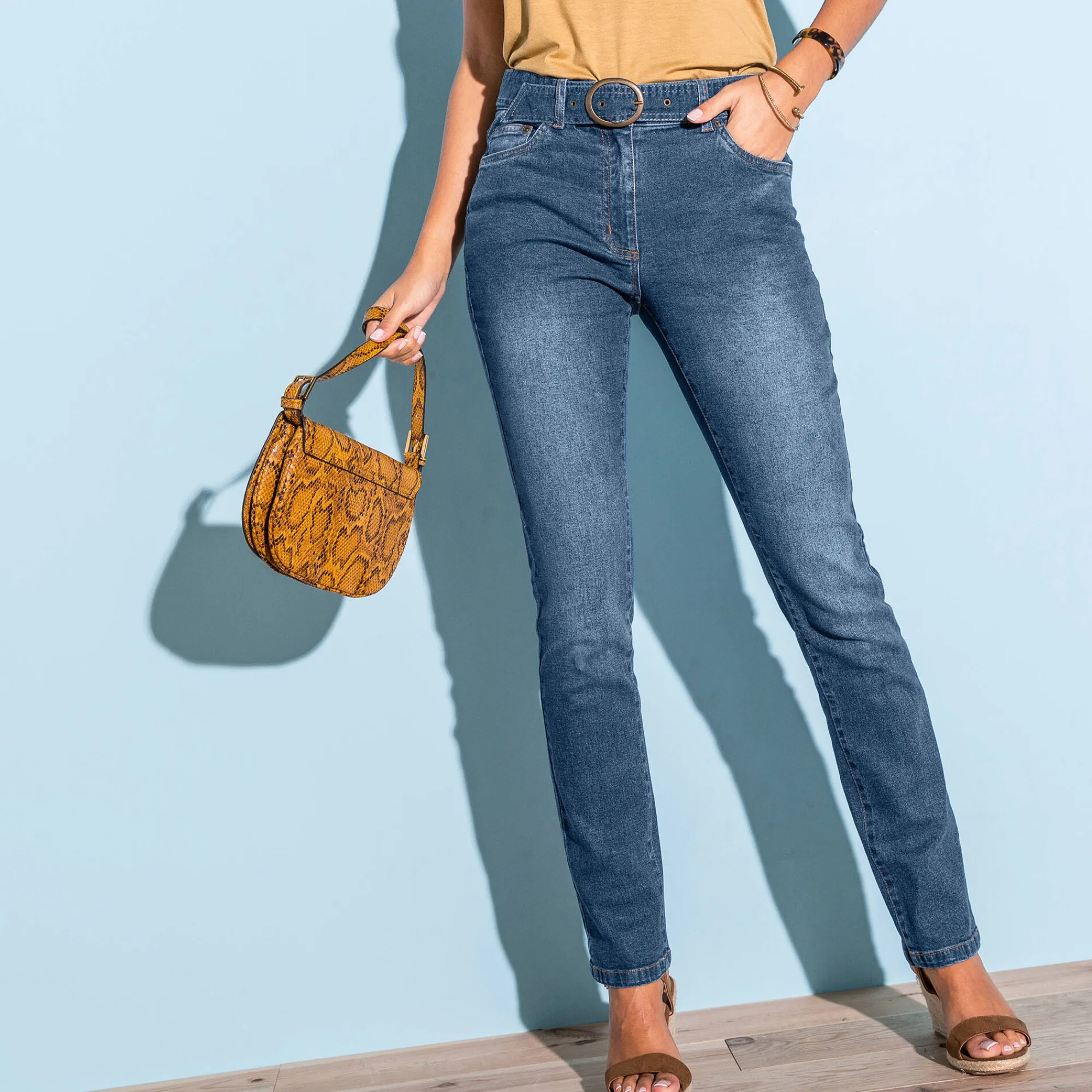 Jeans<Blancheporte Rechte jeans met ceintuur, speciaal voor kleine lengtes stone