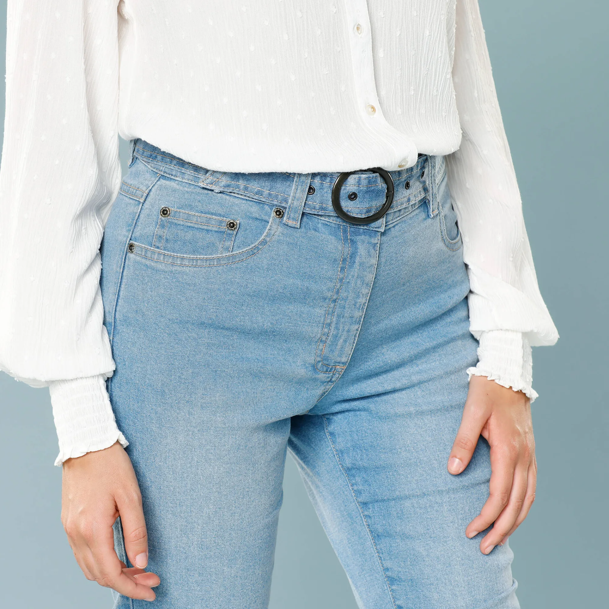 Jeans<Blancheporte Rechte jeans met ceintuur, speciaal voor kleine lengtes bleached