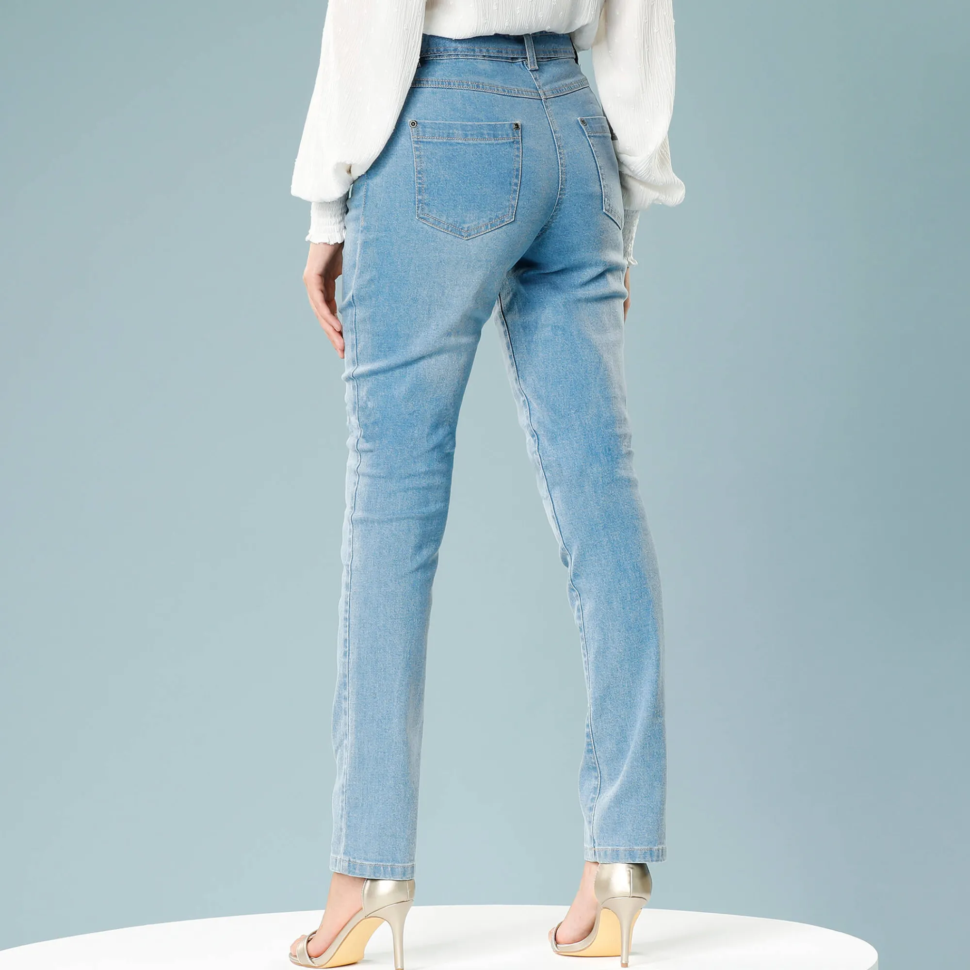 Jeans<Blancheporte Rechte jeans met ceintuur, speciaal voor kleine lengtes bleached