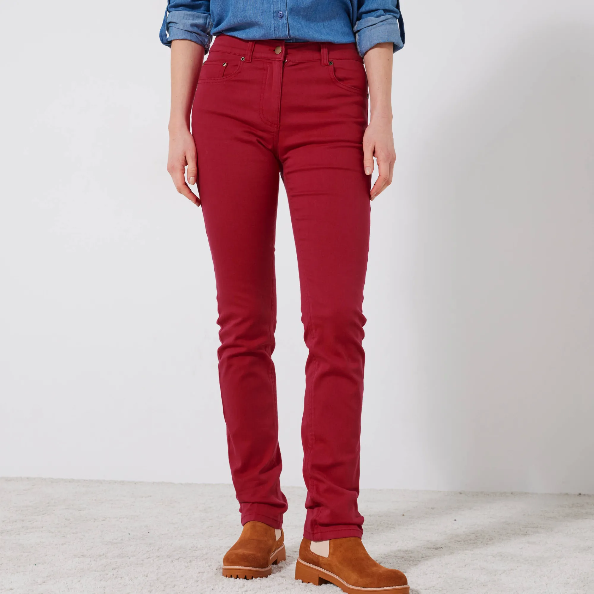 Broek<Colors&Co Rechte stretchbroek donkerrood