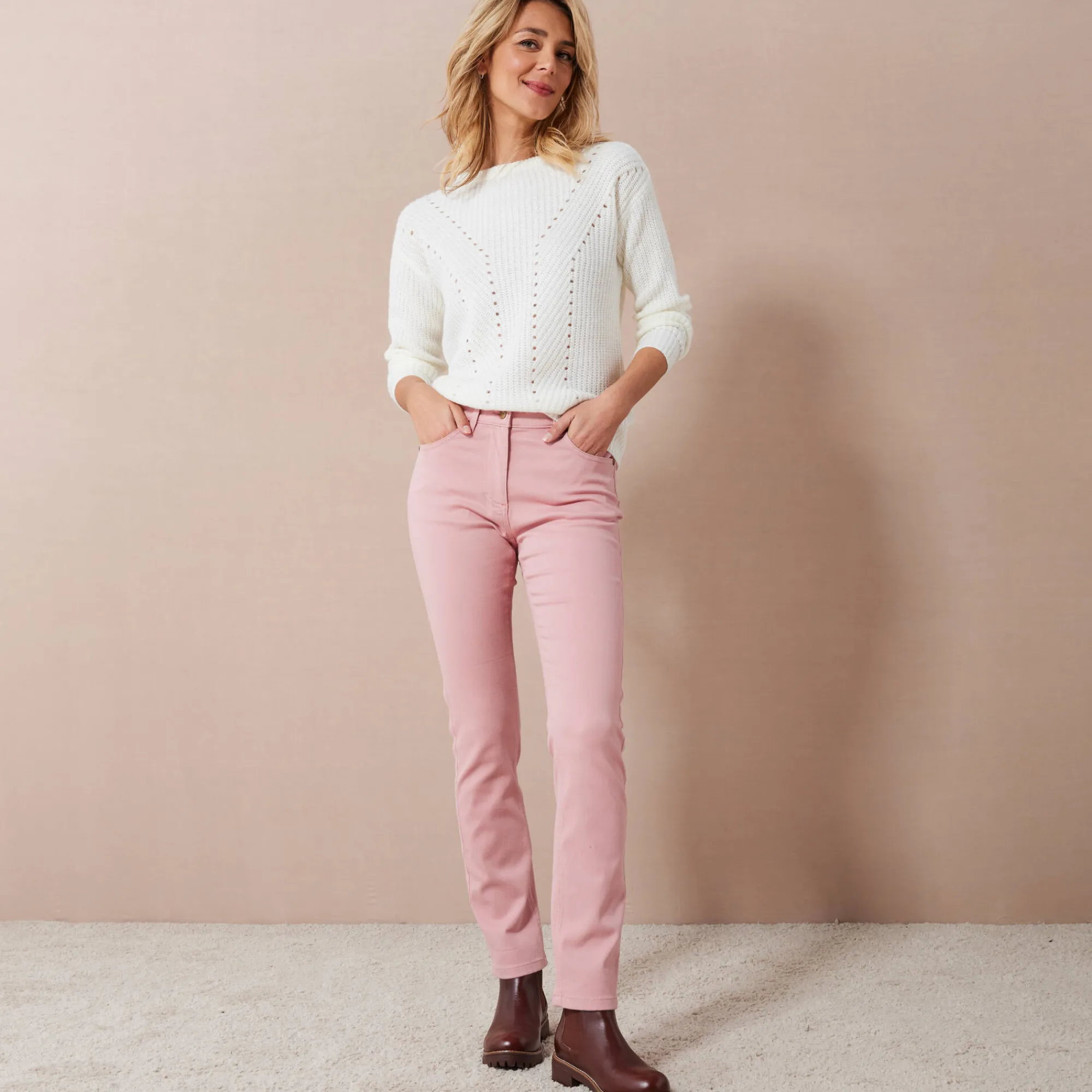 Broek<Colors&Co Rechte stretchbroek blushroze
