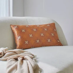 Kussen<Blancheporte Rechthoekig velours kussen met bloemenprint karamel