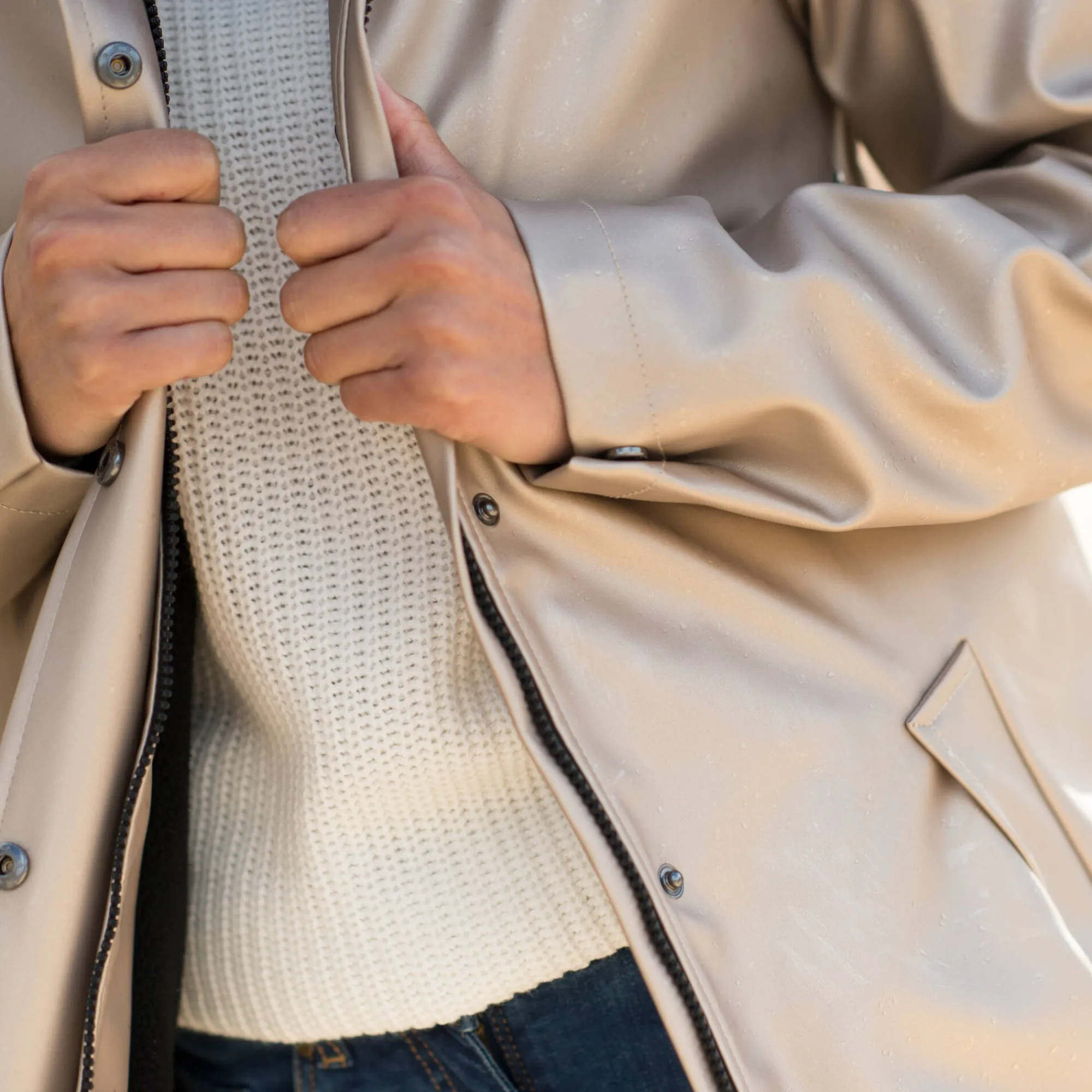 Parka En Donsjas<Blancheporte Regenjas in toile cirée van gerecycleerd polyester(**) GLANZEND BEIGE