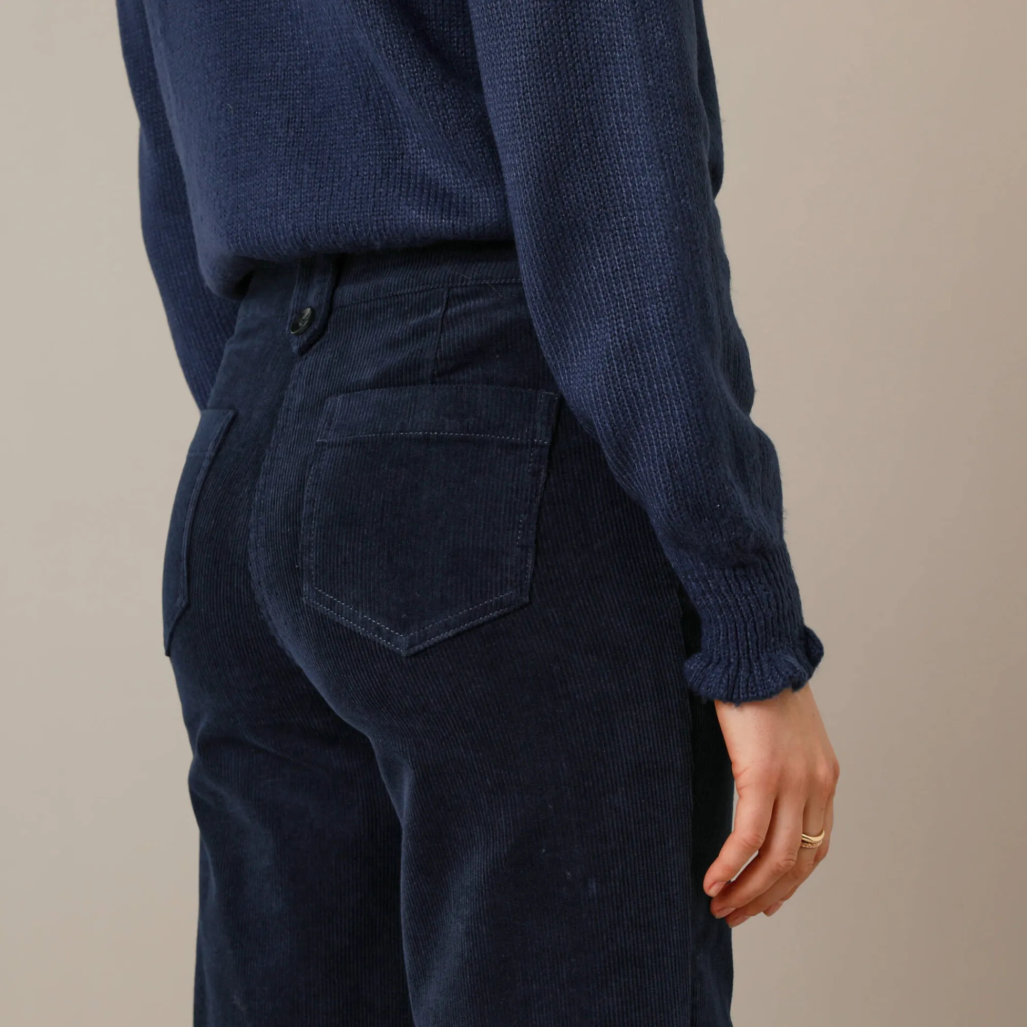 Broek<Blancheporte Ruime, rechte broek, ribvelours marine