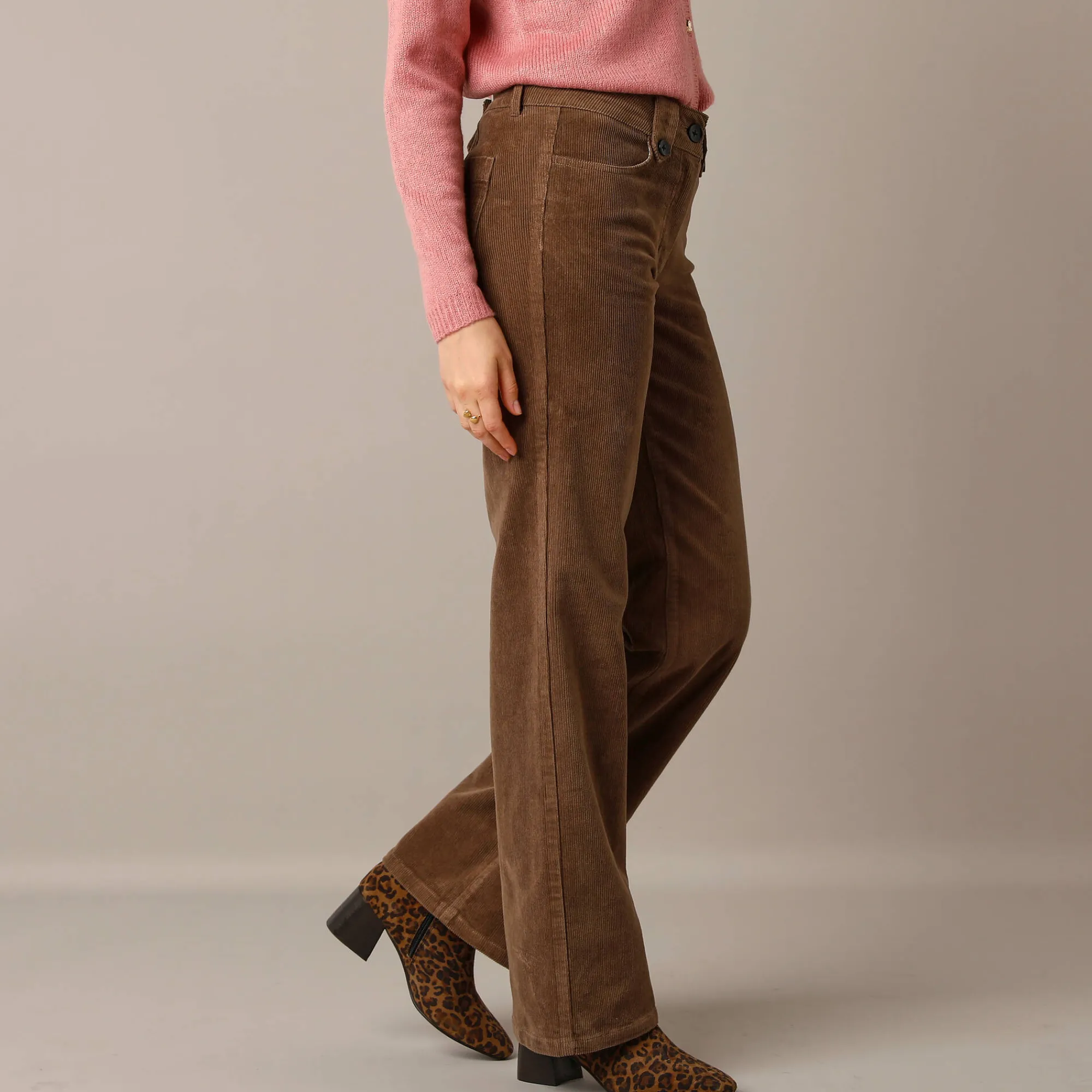 Broek<Blancheporte Ruime, rechte broek, ribvelours taupe