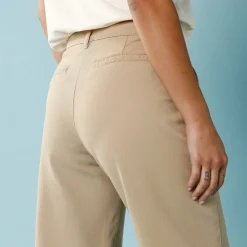 Broek<Blancheporte Ruime, rechte broek, speciaal voor kleine lengtes beige