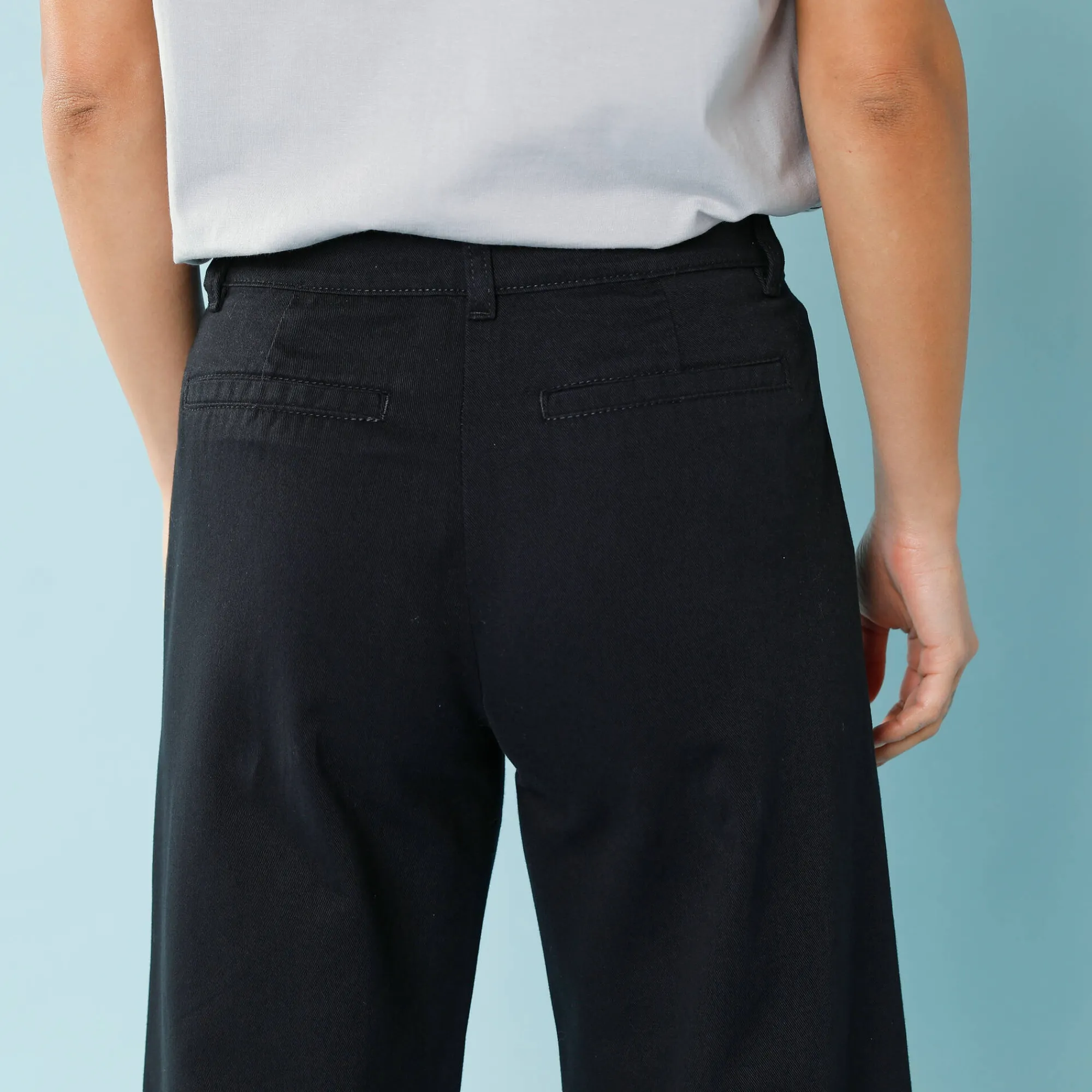 Broek<Blancheporte Ruime, rechte broek, speciaal voor kleine lengtes zwart
