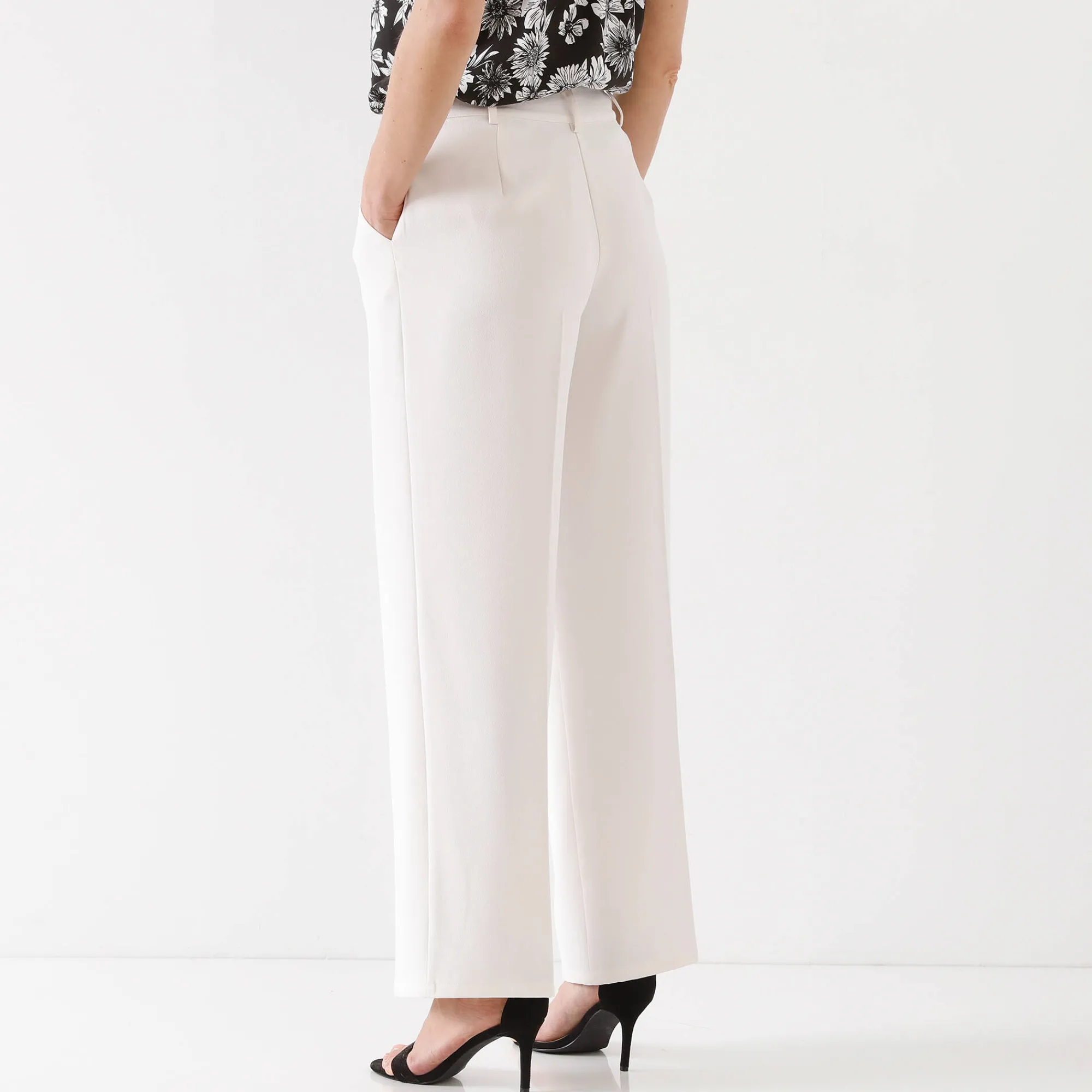 Broek|Jurk<Blancheporte Ruime, soepele broek ecru