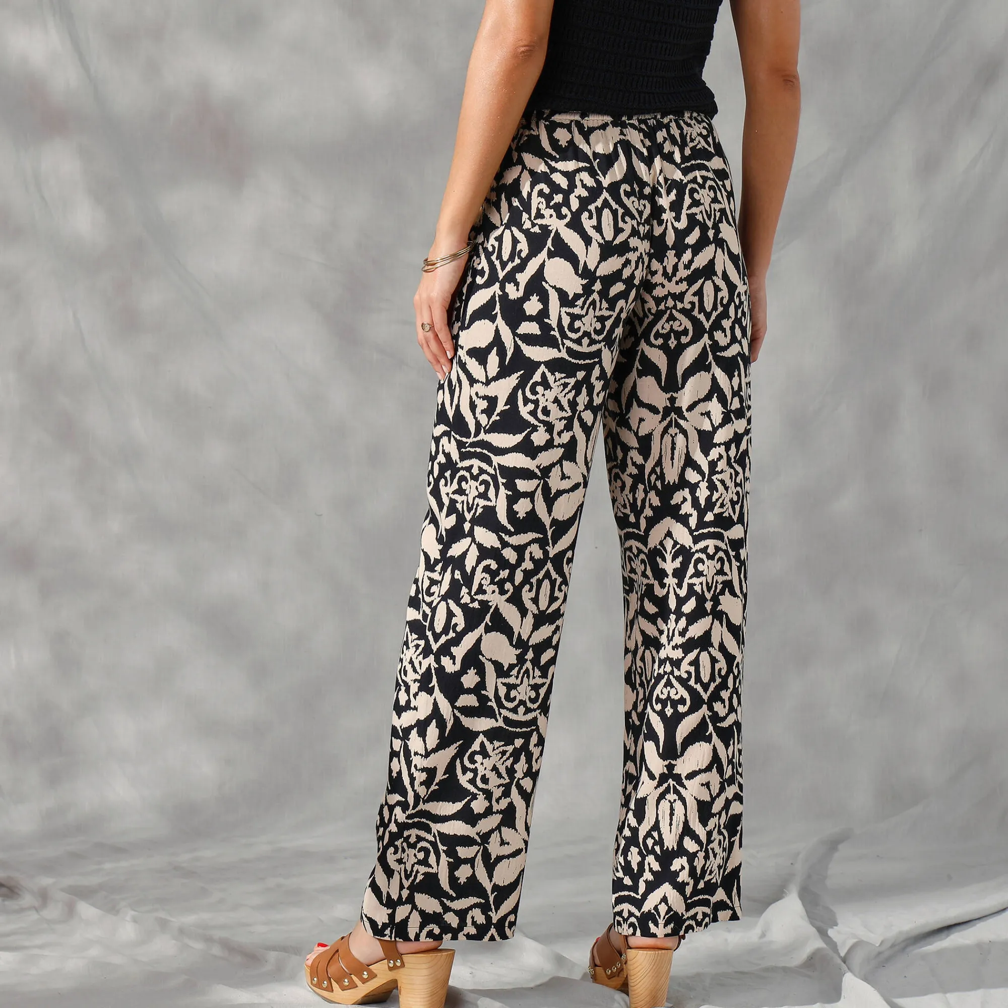 Broek<Blancheporte Ruime, soepele broek, tweekleurige etnische print zwart / beige