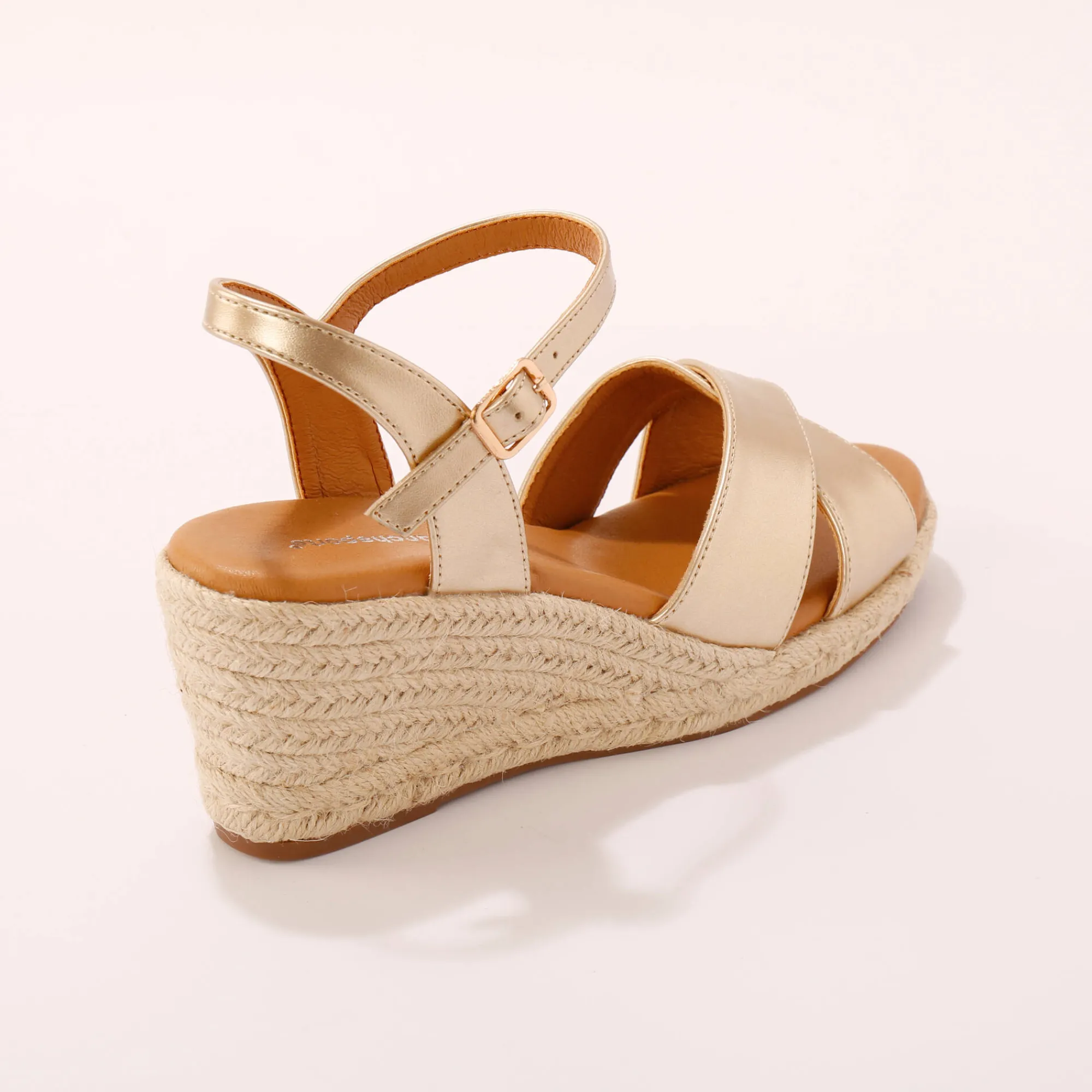 Sandalen En Espadrilles|Schoenen<Blancheporte Sandalen met sleehak en gekruiste riempjes goudkleurig