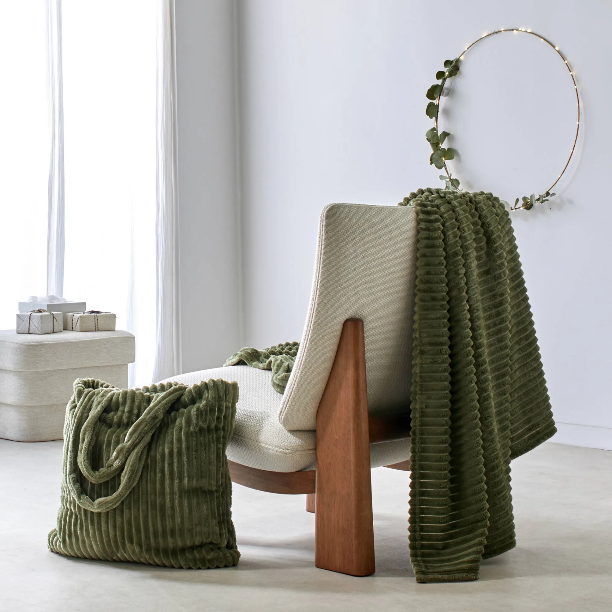 Plaid<Blancheporte Set van plaid en tas in fleece kaki