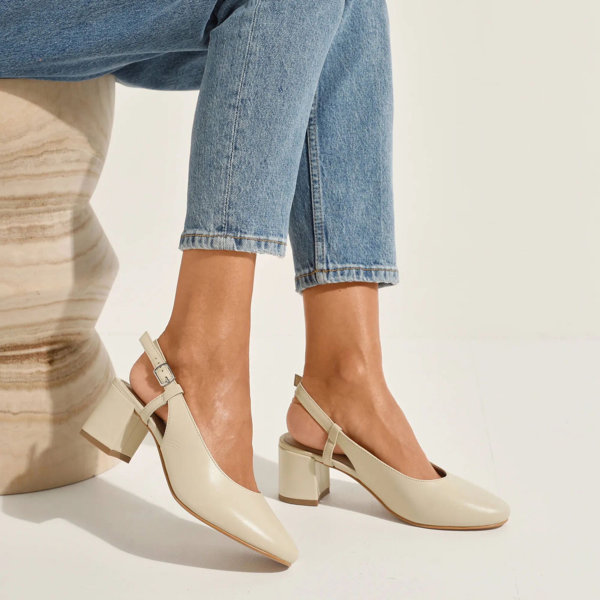 Pumps|Schoenen<Blancheporte Slingback pumps in leer, LWG-gecertificeerd crème