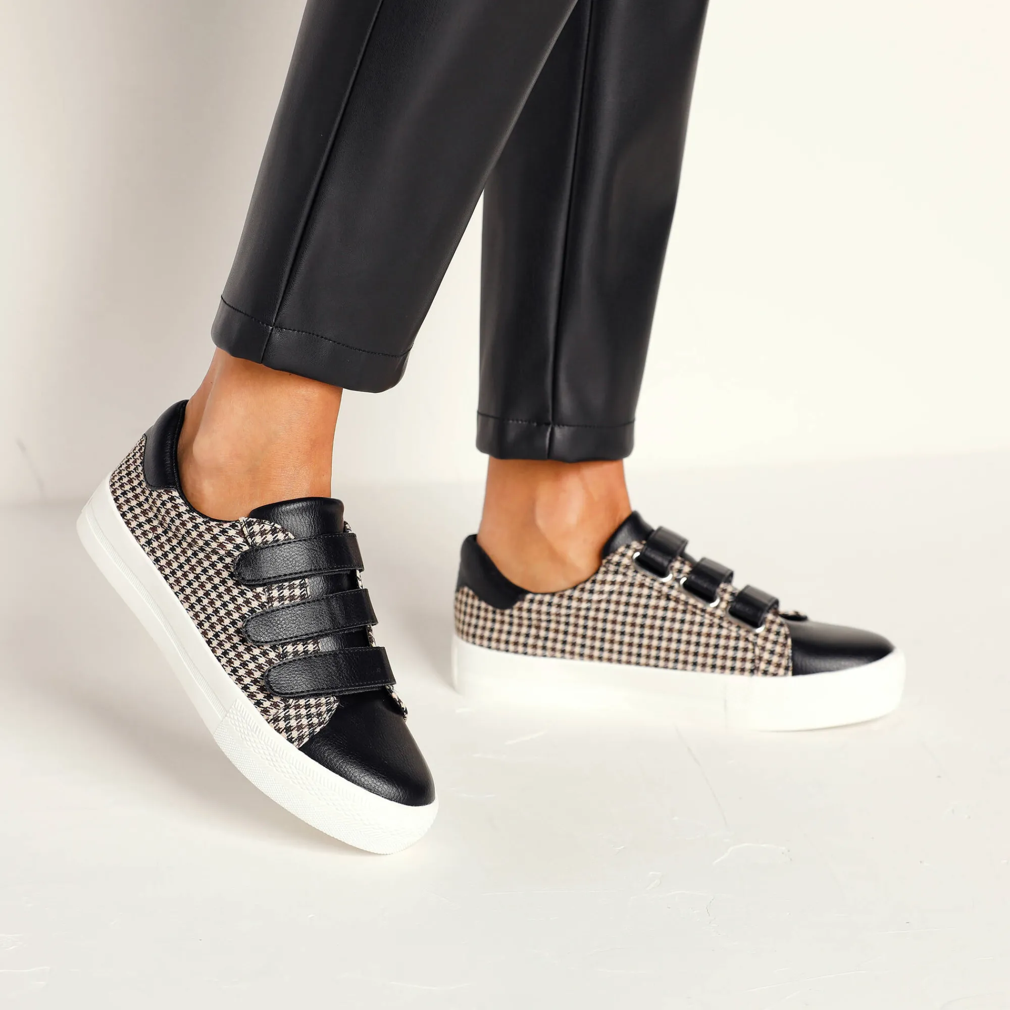 Feestelijke Schoenen|Baskets En Sneakers<Blancheporte Sneakers met scratchsluiting in 2 materialen - geruit zwart