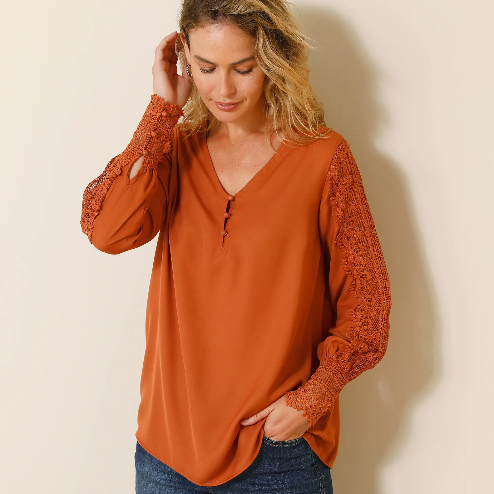 Feestoutfits Dames|Bloes En Tuniek<Blancheporte Soepele bloes met V-hals en lange mouwen, in macramé karamel