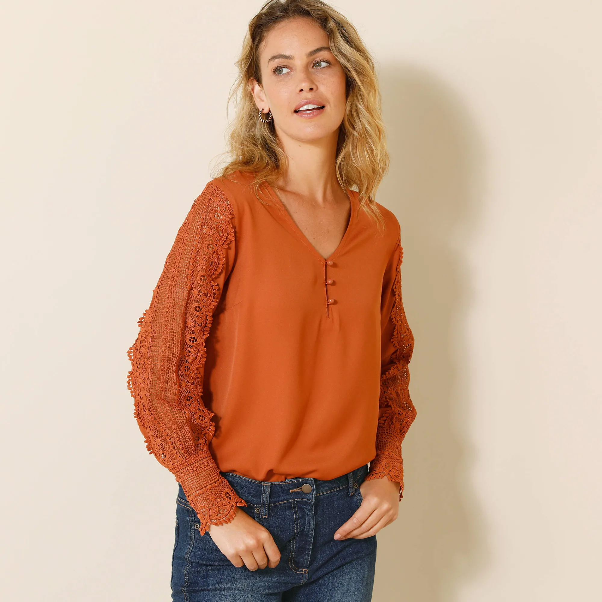 Feestoutfits Dames|Bloes En Tuniek<Blancheporte Soepele bloes met V-hals en lange mouwen, in macramé karamel